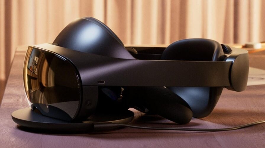Zuckerberg Confirms Meta Quest 3 VR Headset Will Have Full Color Mixed ...