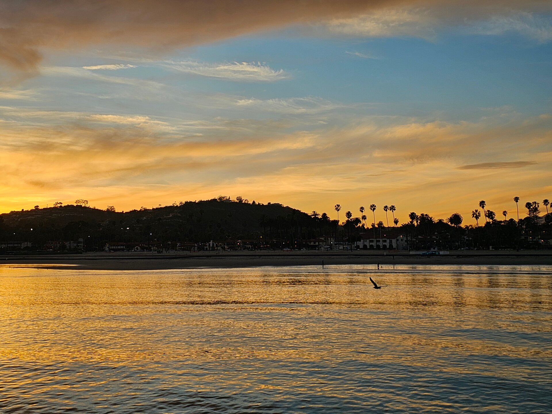 An unedited photo shot at dusk with the Galaxy S23 Ultra. 