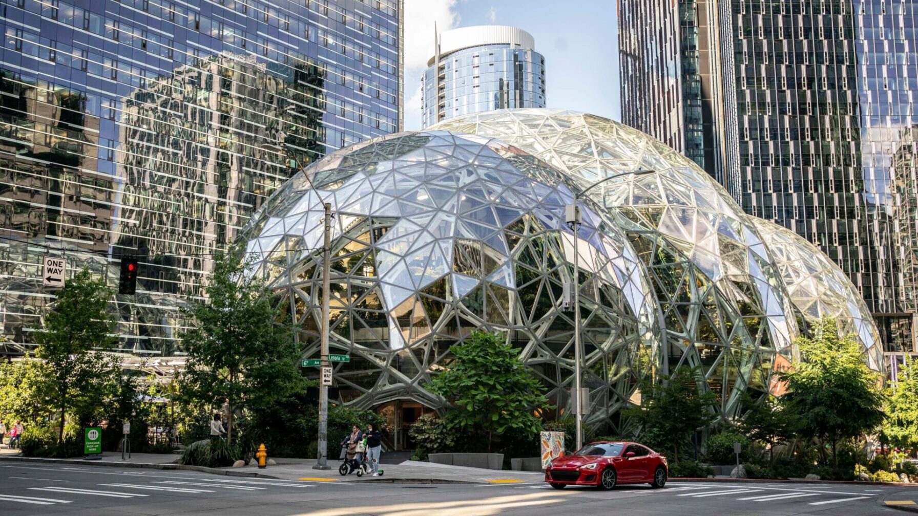 Amazon CEO Says Employees Must Return to Office Starting May 1