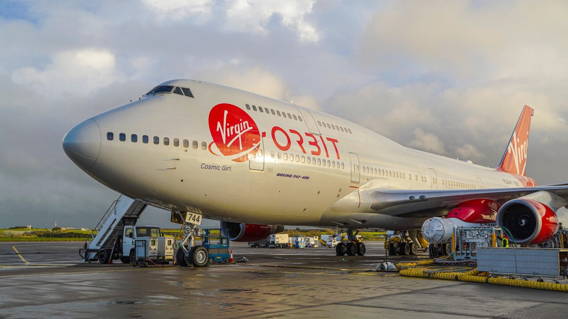 Cosmic Girl, the modified Boeing 747 that carried a LauncherOne rocket, sitting on the tarmac before its January launch.