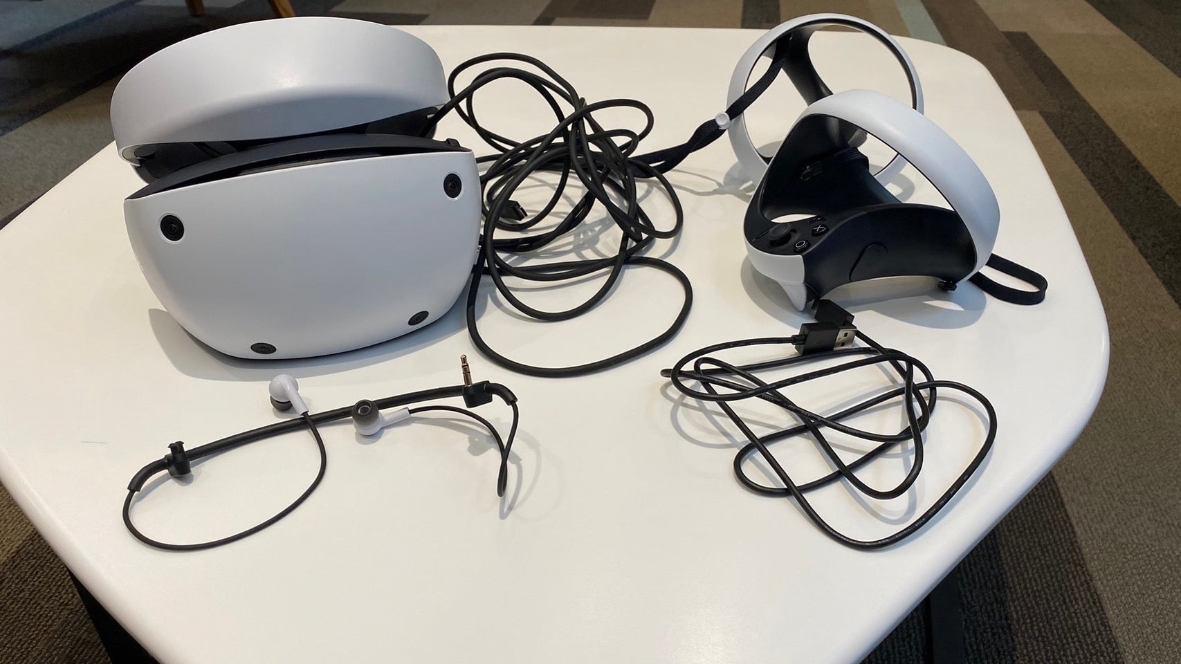 The Sony PSVR 2 with its pack-in material