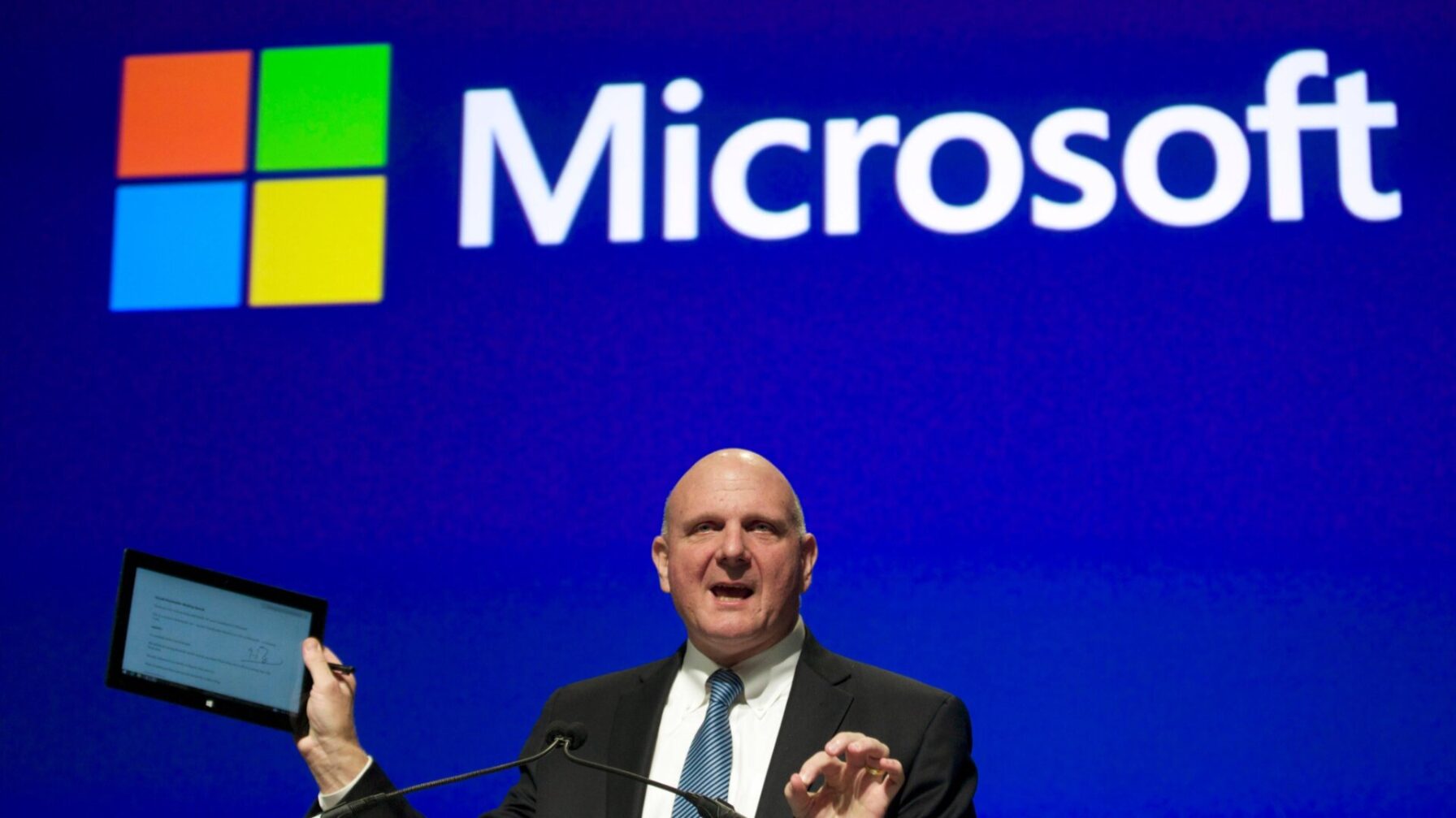Microsof Edge Owner 'TOILETS!': Ex-Microsoft CEO and Current Clippers Owner Steve Ballmer ...
