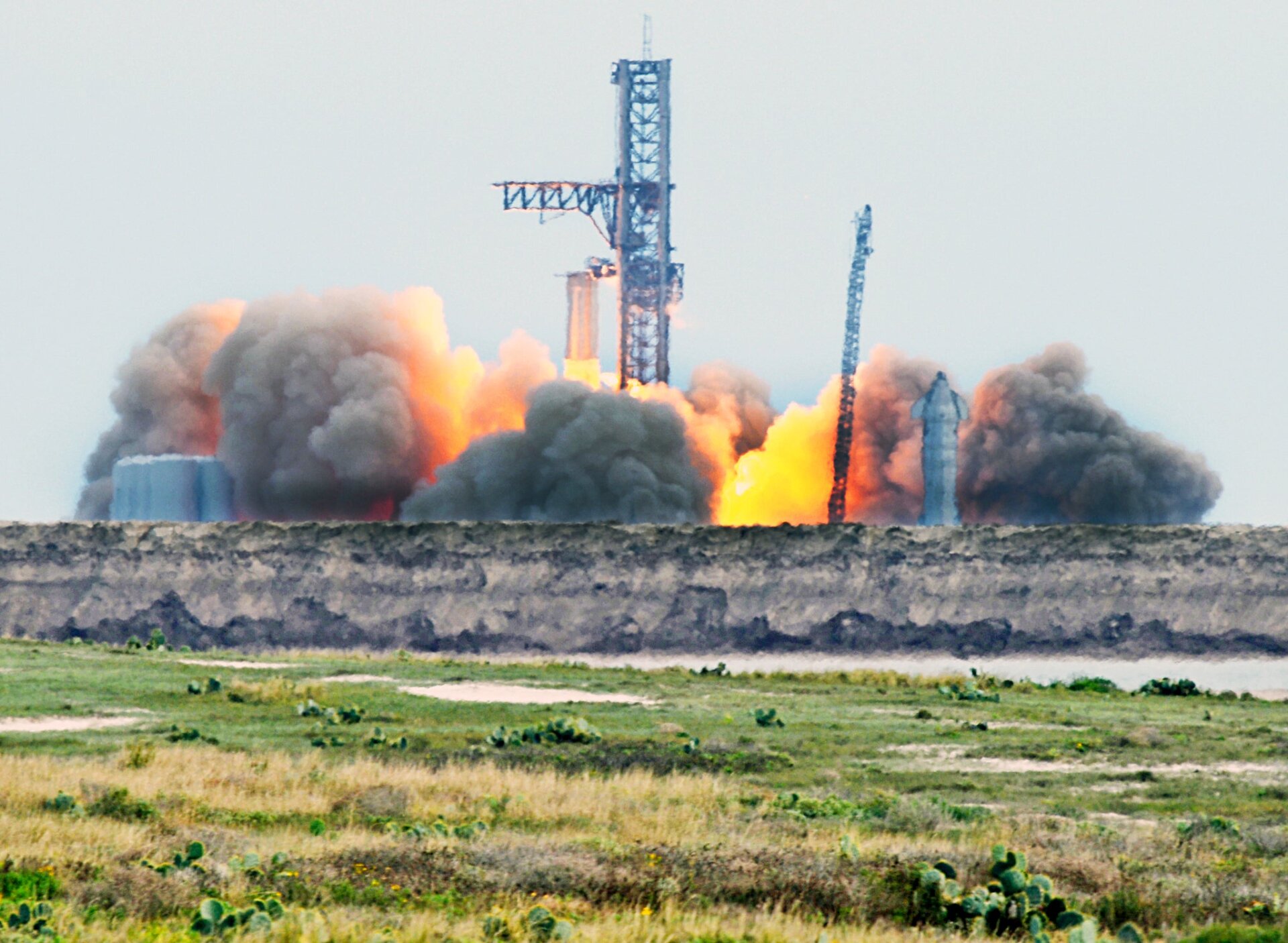 Static fire test of SpaceX’s Starship booster on February 9, 2023.