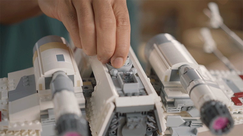 Gif: Lego