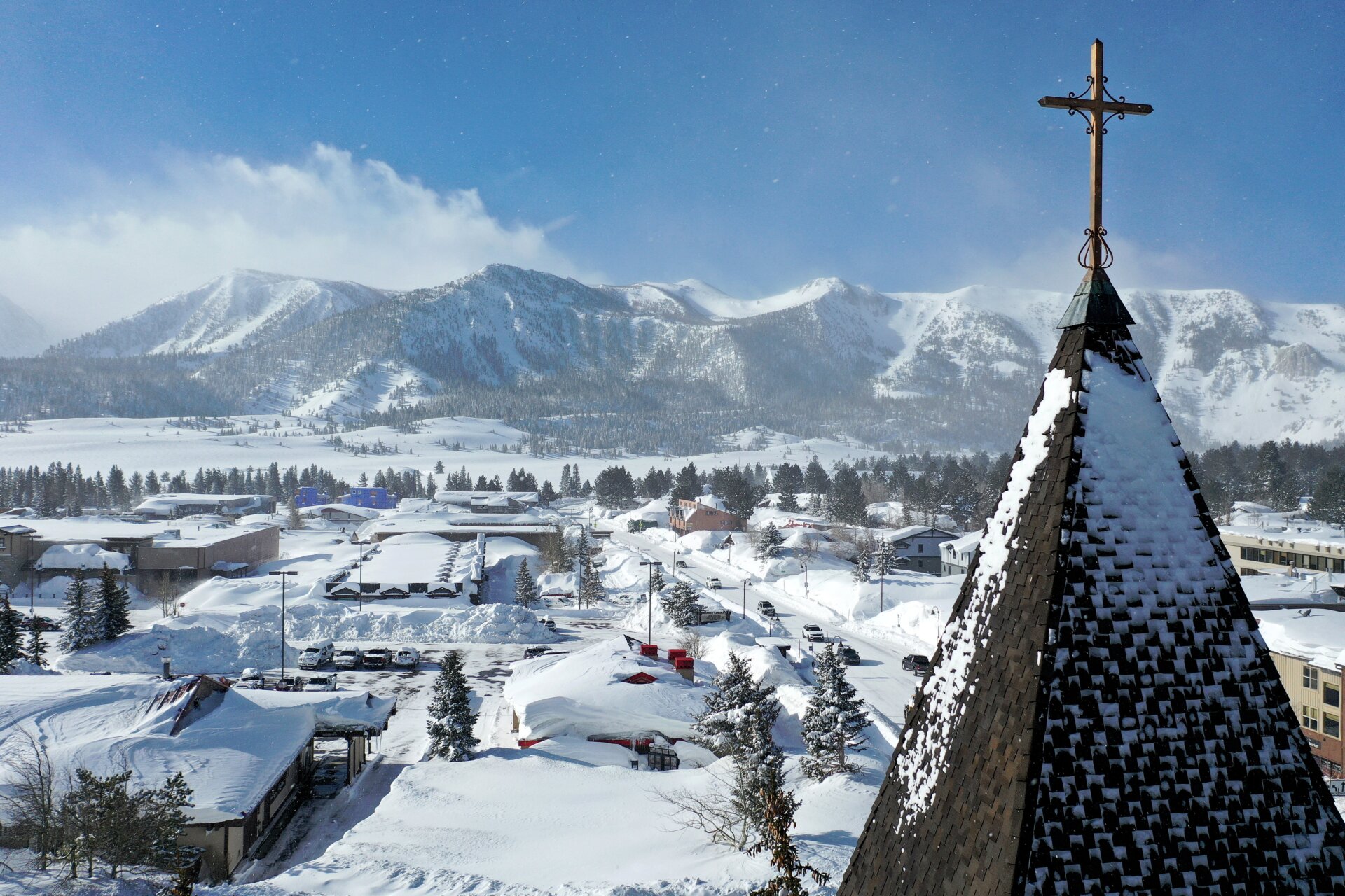 A church in the town of Mammoth Lakes, CA.
