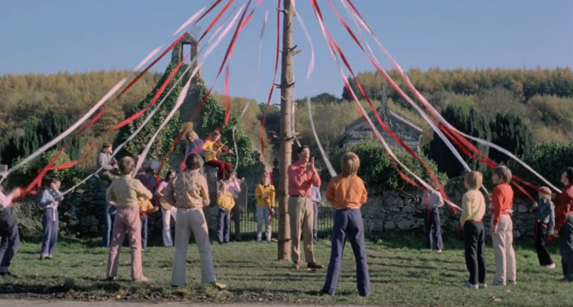 Screenshot: British Lion Films