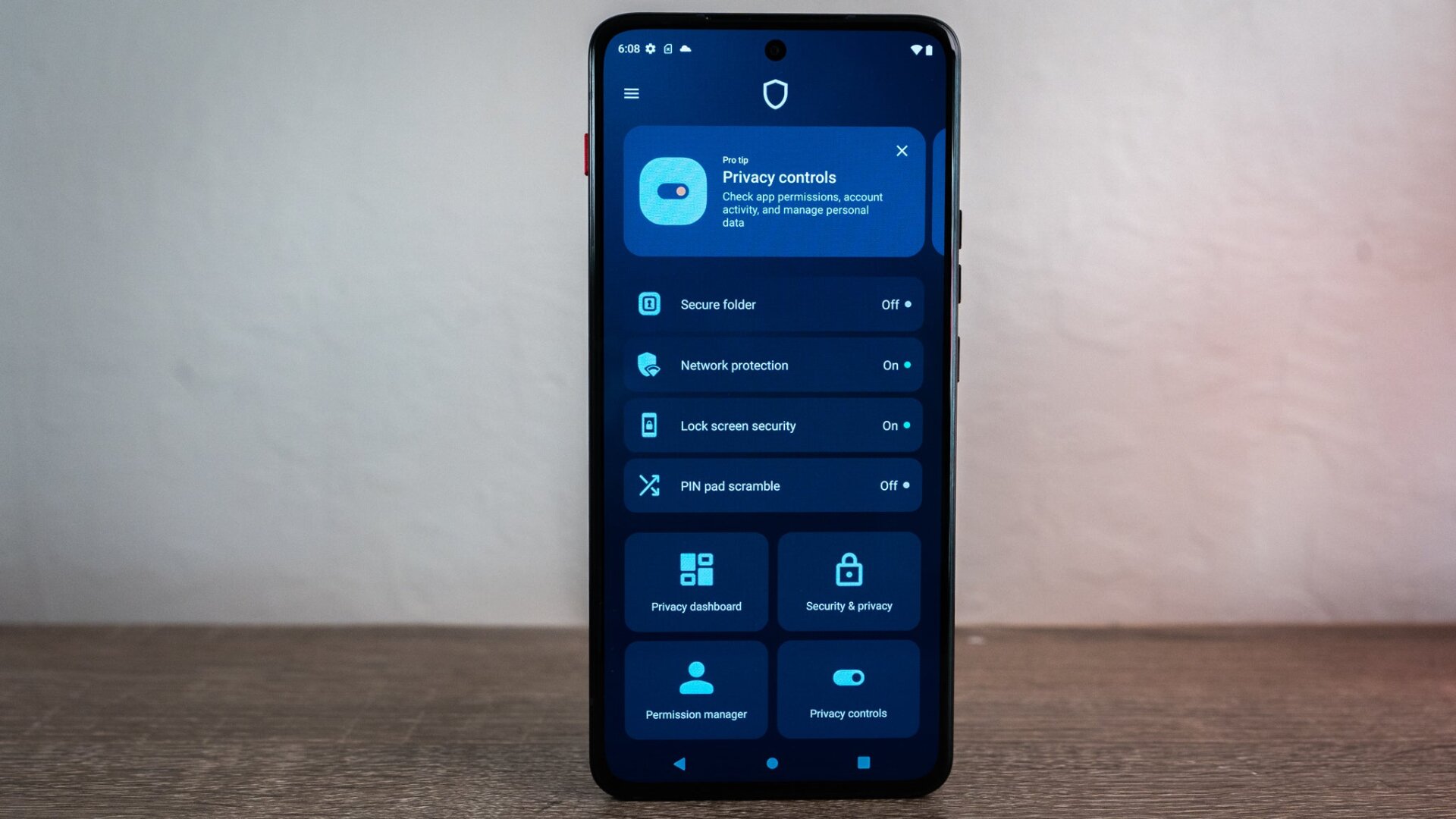 The Privacy Dashboard within the Moto Secure app feels devoted to bookmarking all the hard-to-find security features built into Android. 