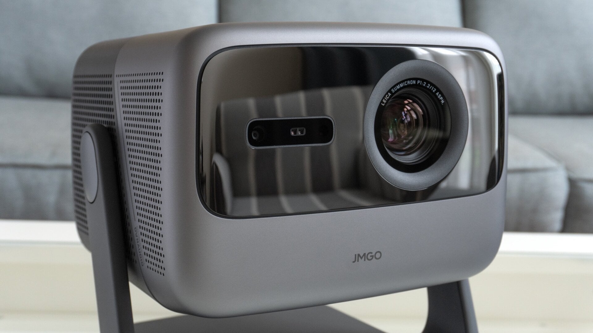 The JMGO features a camera and sensors on the front that power its autofocus and auto-keystoning capabilities, but also people walking in front of the projector will cause it to temporarily turn off for safety reasons.