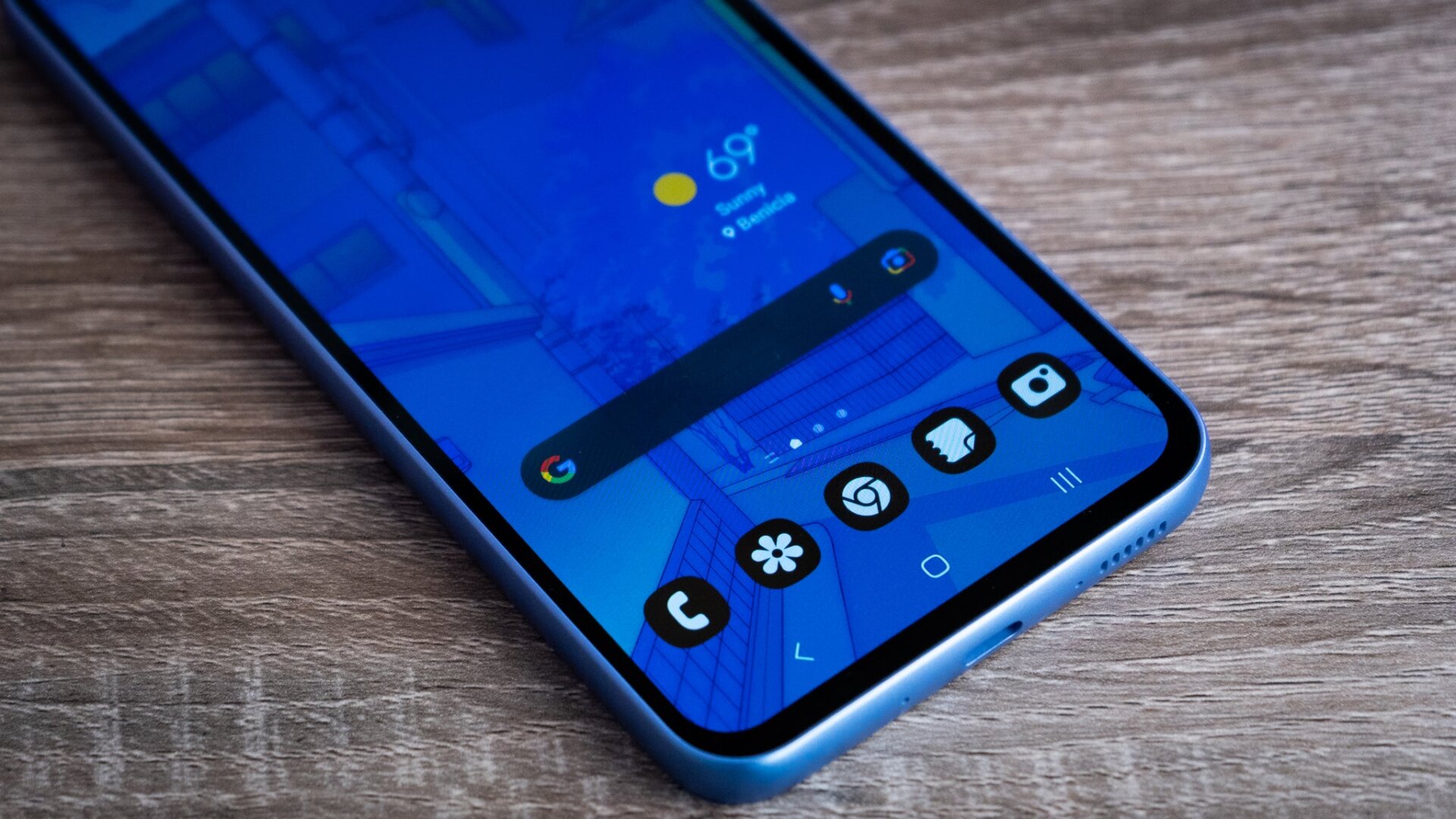 Samsung adopted Android 13's uniform icons. 