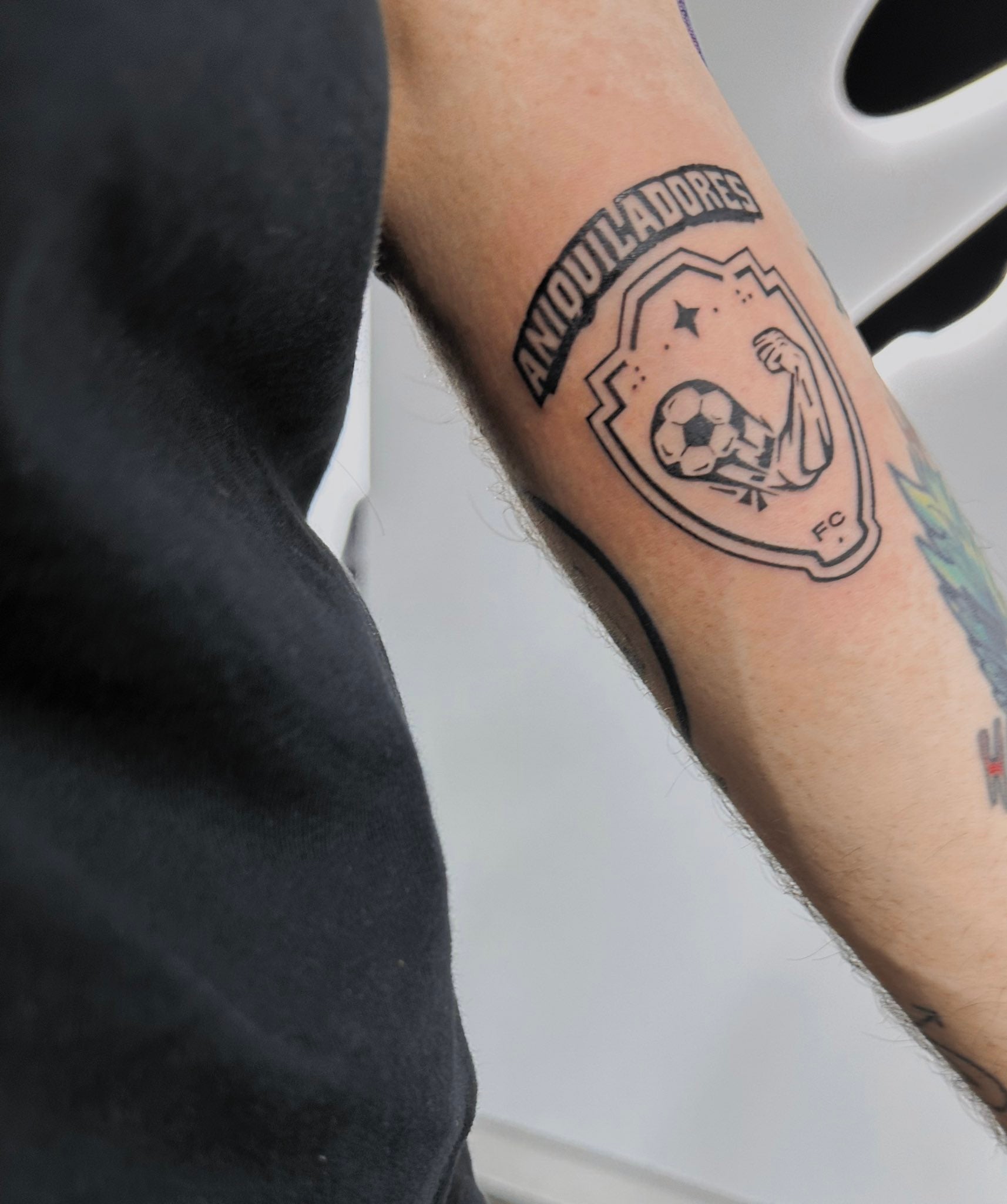 Guarnizo got his team’s logo tattooed on his arm.