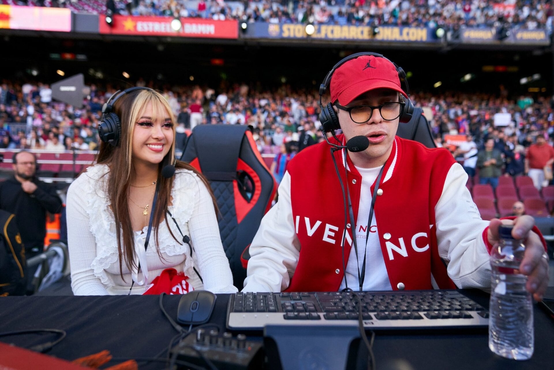 Guarnizo and his wife, the Mexican streamer Ari Gameplays.