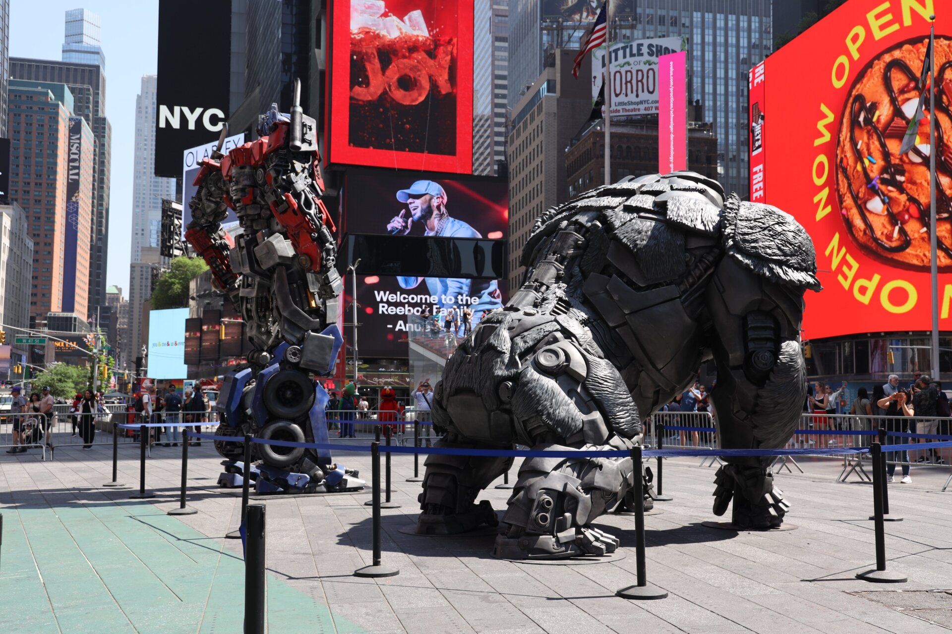 Photo: Artem Golub / Photo: Gizmodo/io9