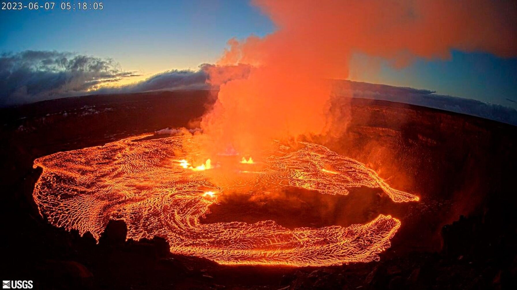 warning-issued-as-new-eruption-detected-at-hawaii-s-highly-active