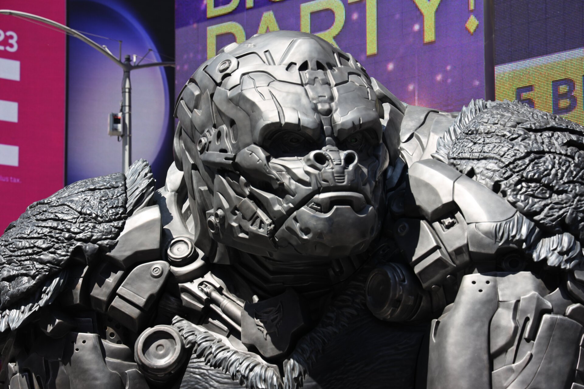 Photo: Artem Golub / Photo: Gizmodo/io9