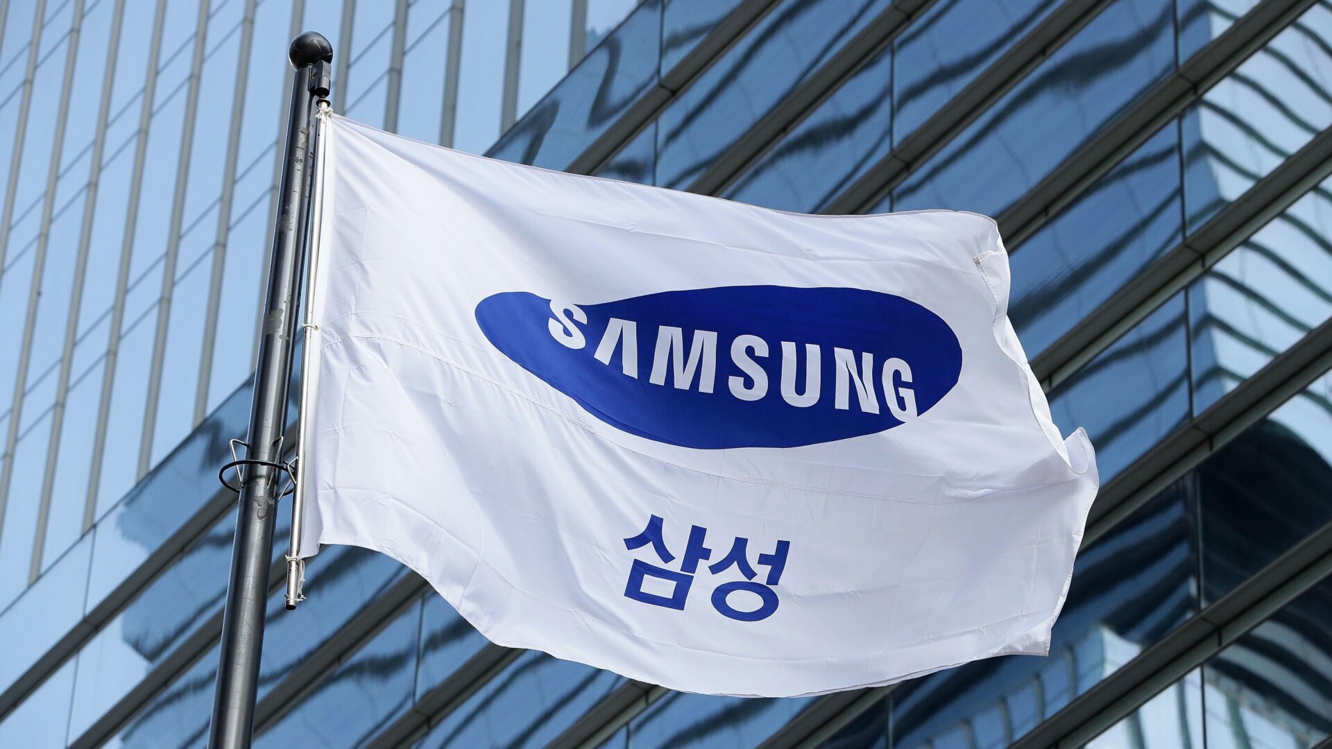 A Samsung flag flies outside the company’s Seoul, South Korea headquarters.