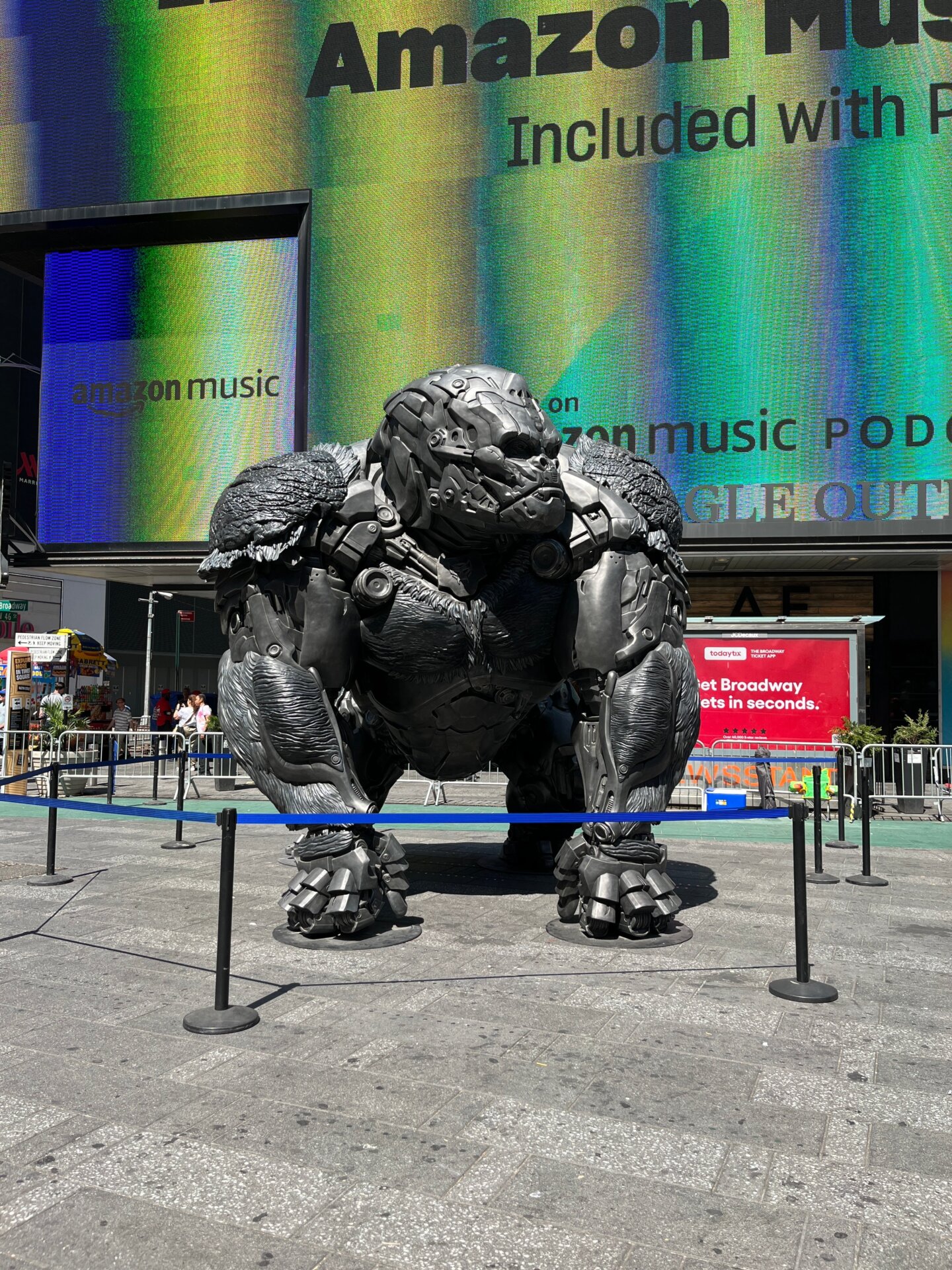 Photo: Artem Golub / Photo: Gizmodo/io9