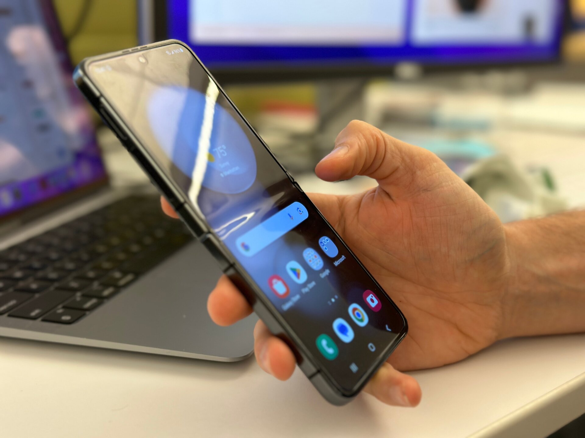 Photo: Artem Golub / Gizmodo