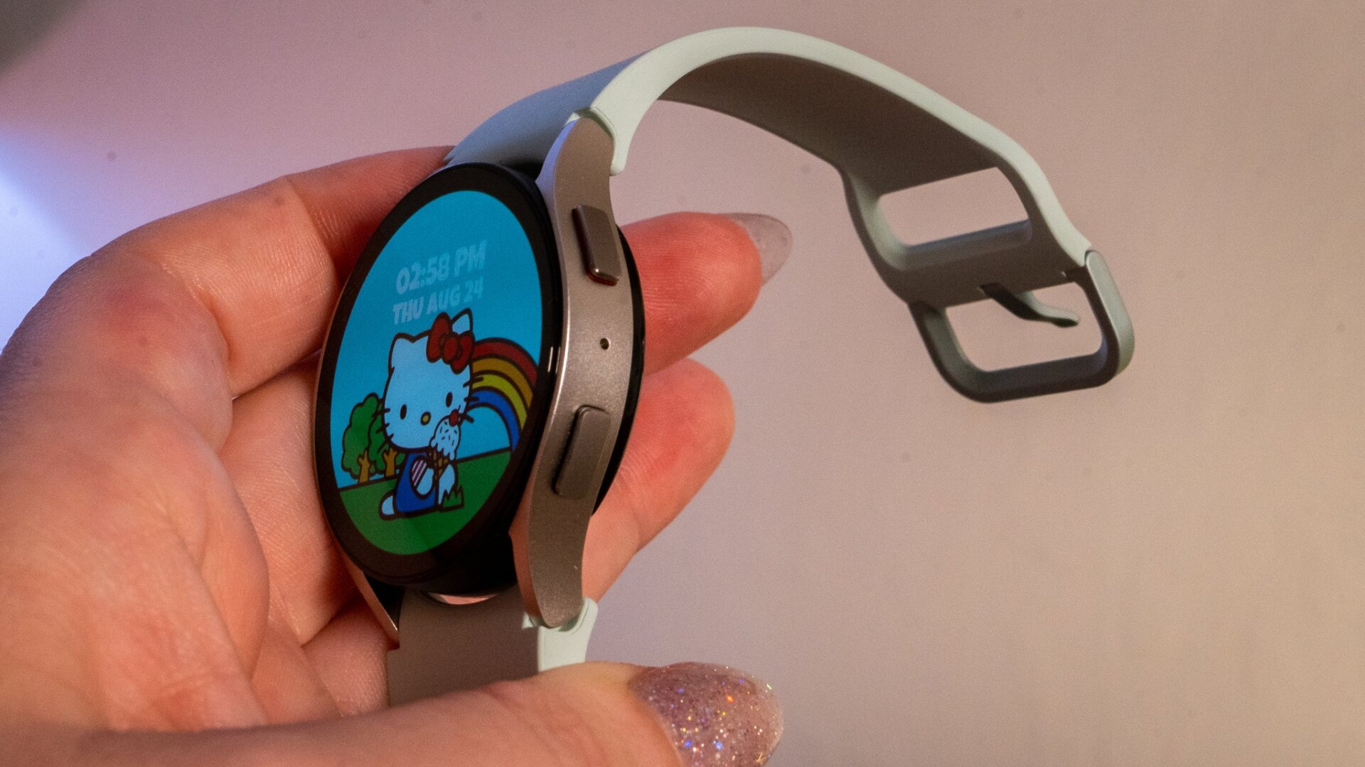 The side of the Galaxy Watch 6 has the same two buttons as the Galaxy Watch 4/5.