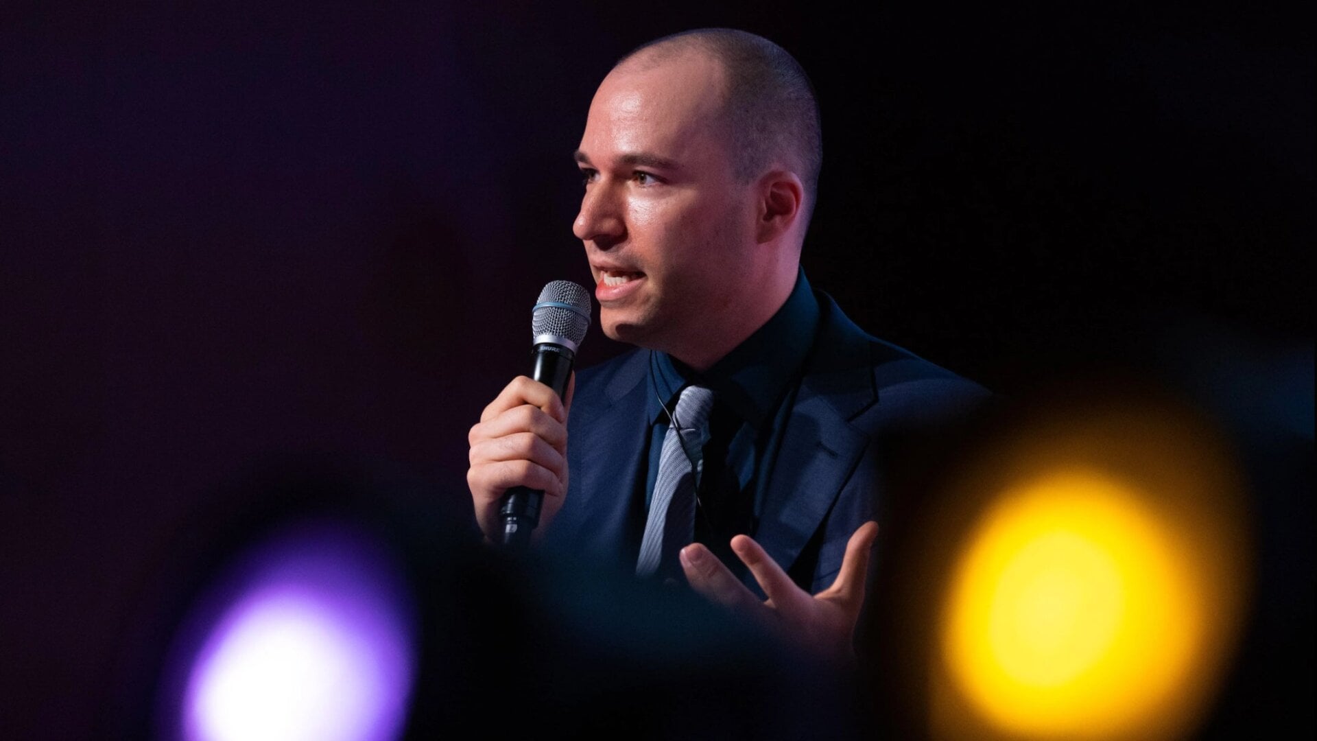 Photo: SeongJoon Cho/Bloomberg