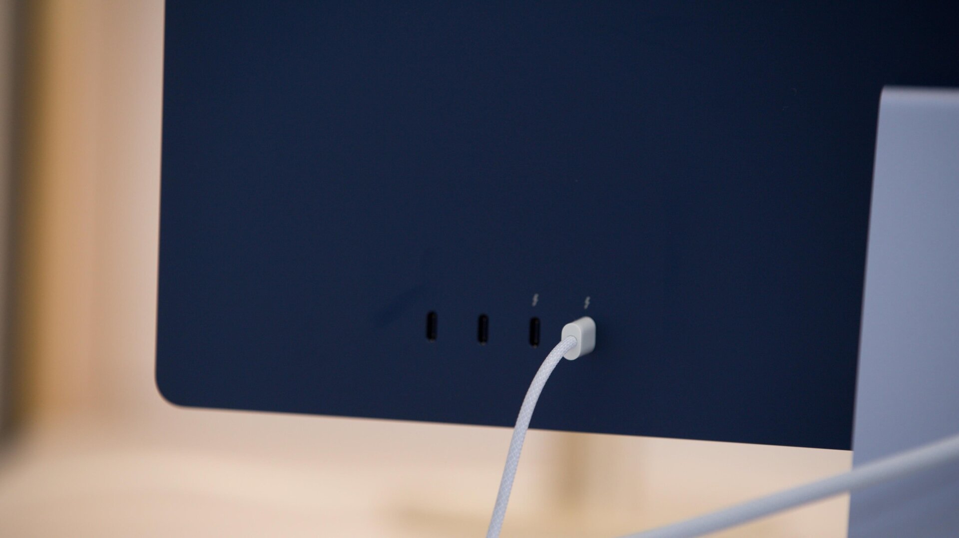 Photo: Artem Golub / Gizmodo