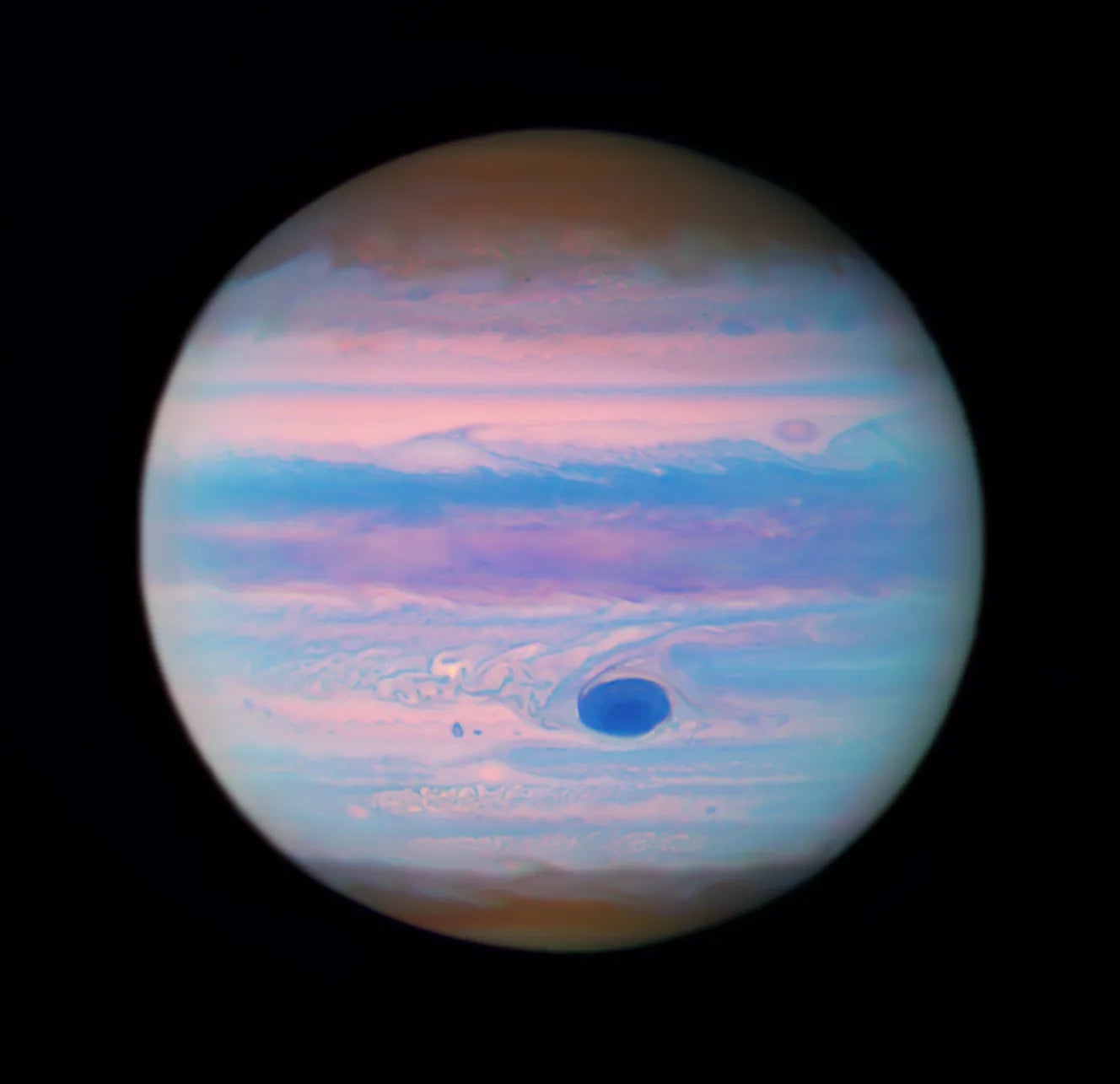 Image: NASA, ESA, and M. Wong (University of California - Berkeley); Processing: Gladys Kober (NASA/Catholic University of America)