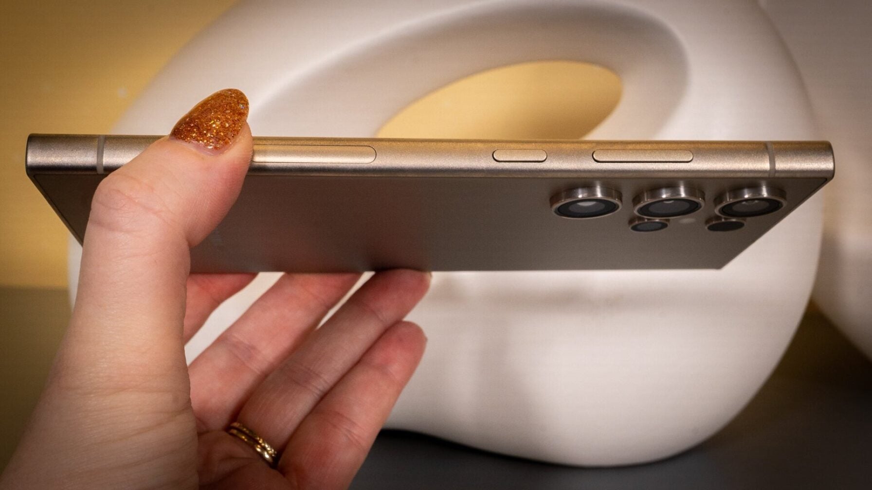 S24 Base The Best Parts of the Samsung Galaxy S24 Series Have Nothing to Do With ...