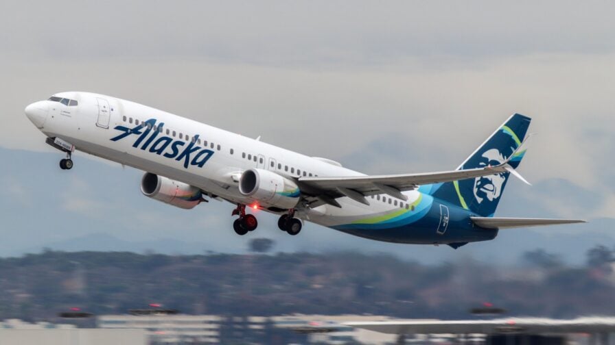 Plane Flight Computer Computer Glitch Grounds Every Alaska Airlines Flight