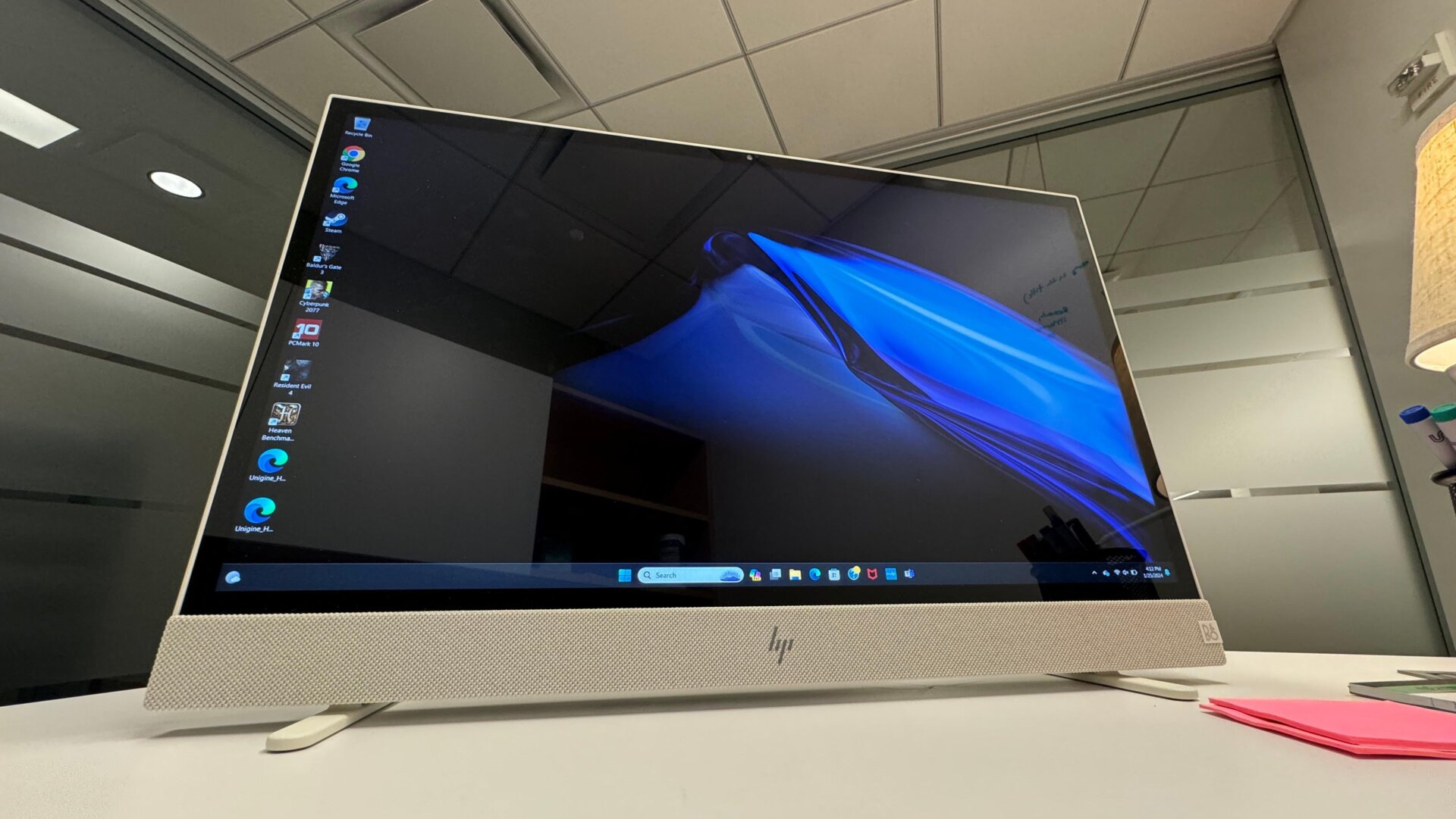 Photo: Artem Golub / Gizmodo