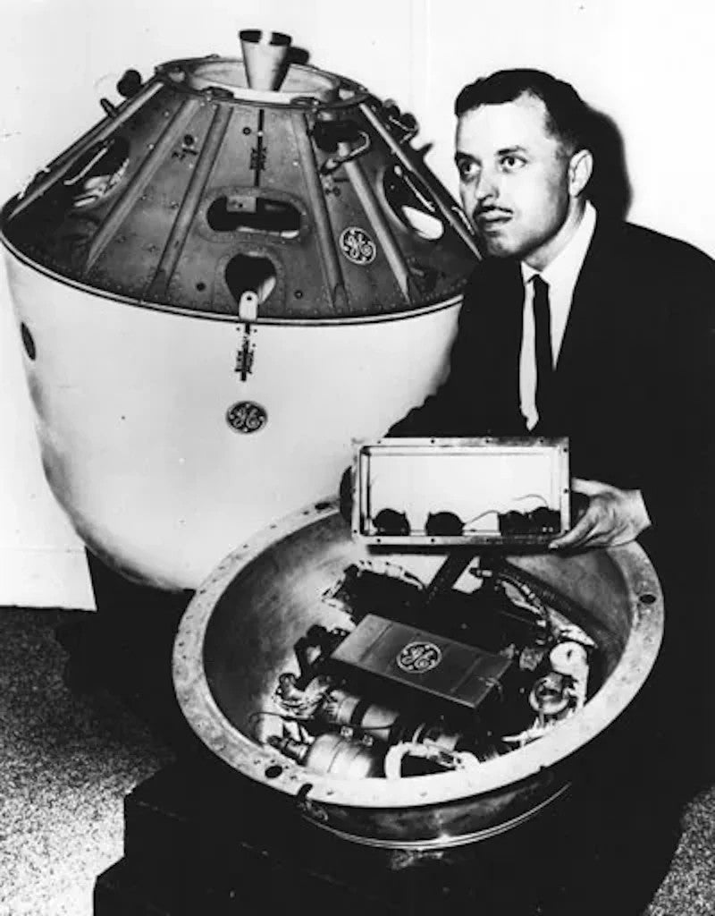 The “life cell” holding four back mice for the Discoverer 3 mission.