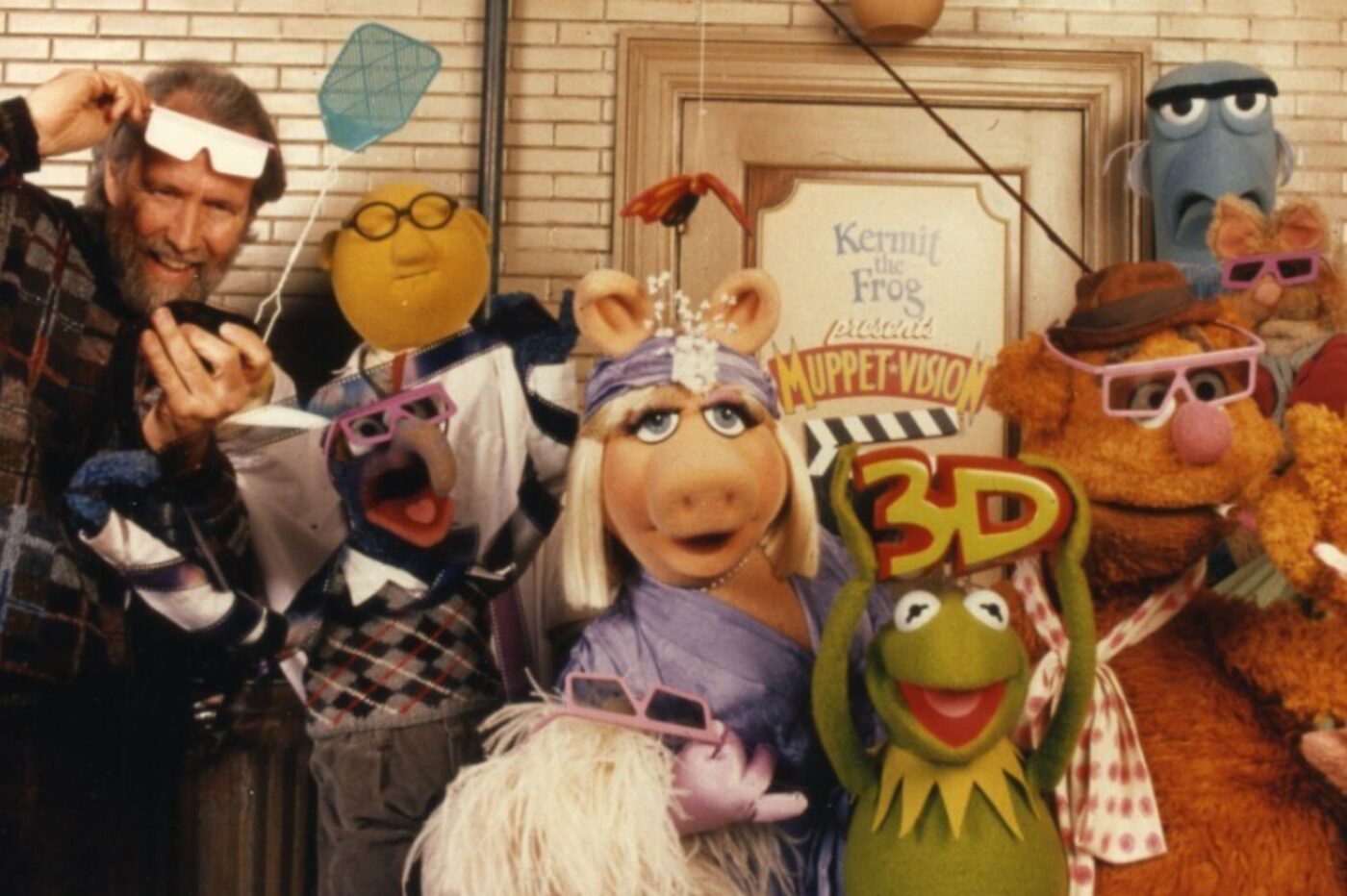Muppet Using A Computer The 42 Weirdest Movies on Osama bin Laden's Computer [Update: OMG He ...