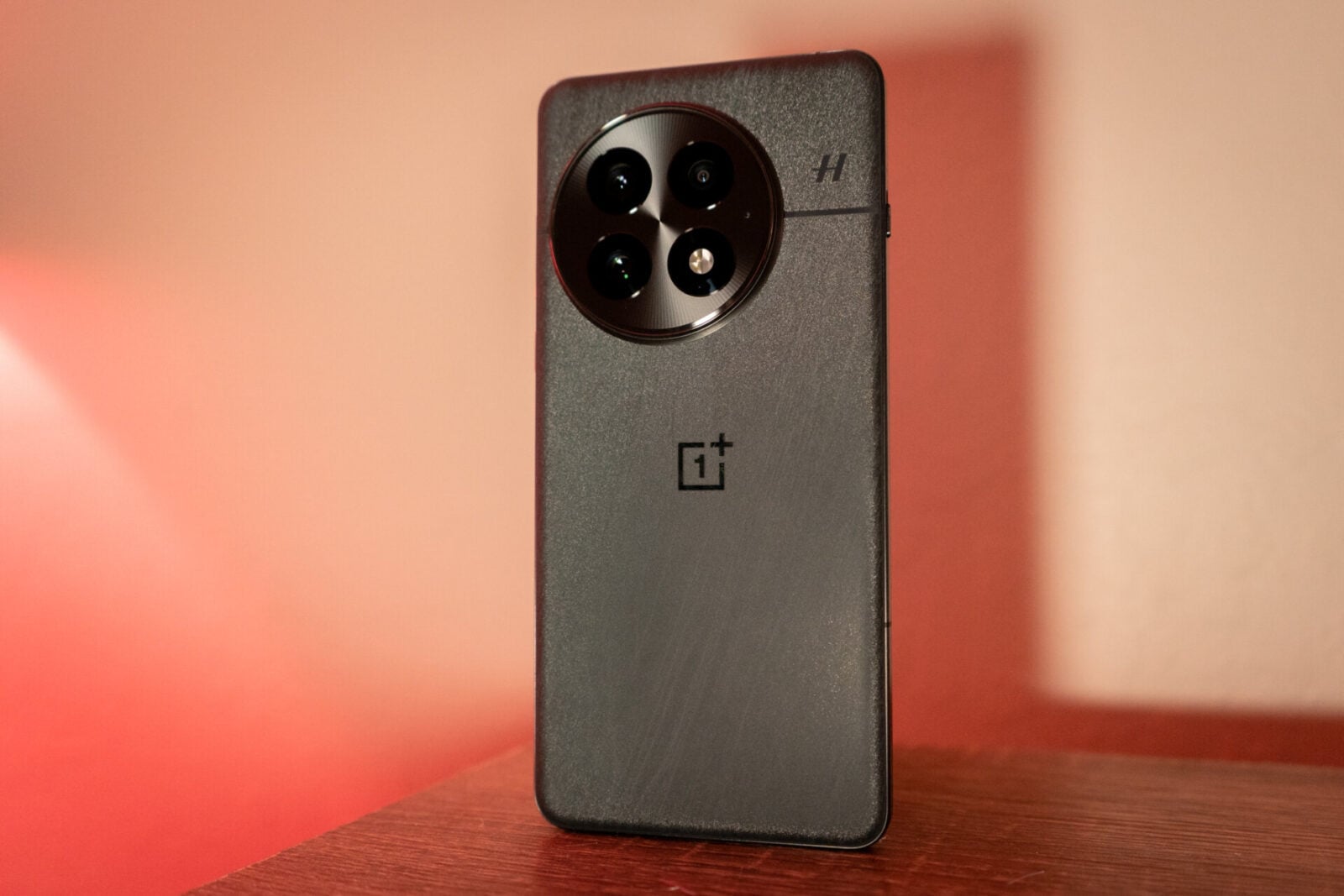 OnePlus 13 Review: A Better Android Phone, but It's Not the Best