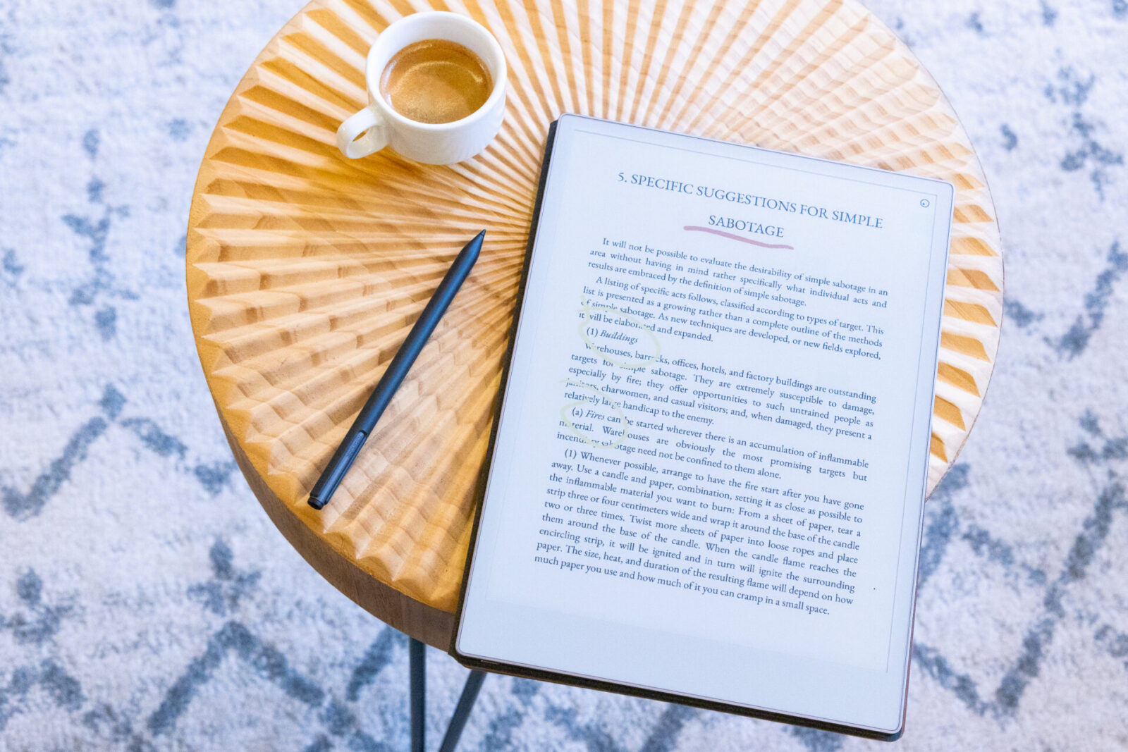 The MooInk V is a Folding E-Reader, Though You Can't Buy It Yet