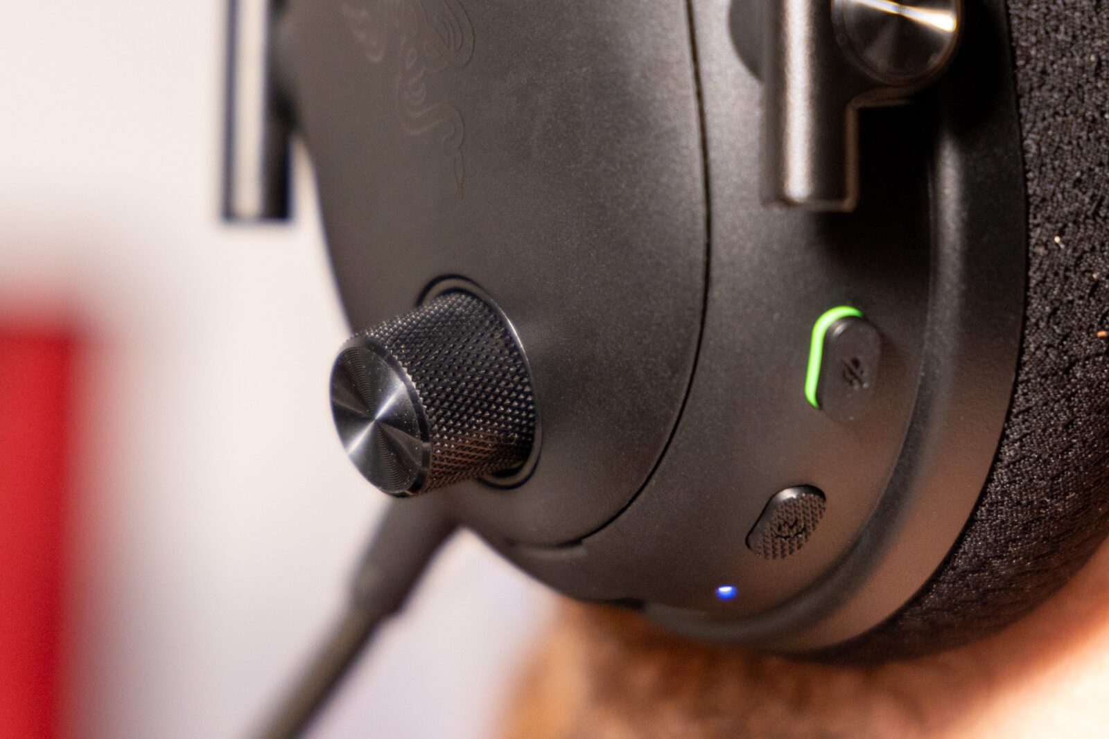 What Does Right Wheel Do On Blackshark V3 Headset