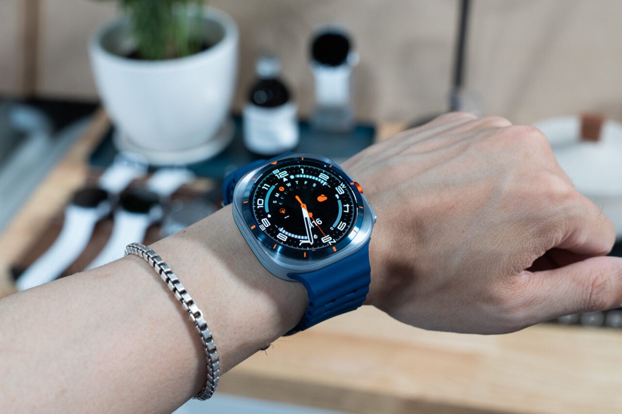 Samsung Galaxy Watch Ultra Blue 2
