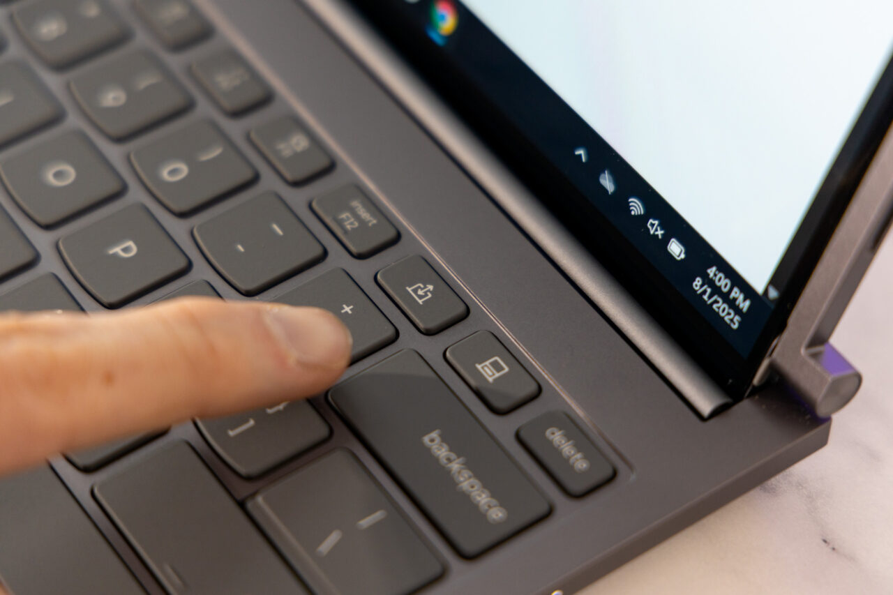 Screw Foldables: Lenovo's Rollable Laptop Proves There Are Better Uses ...