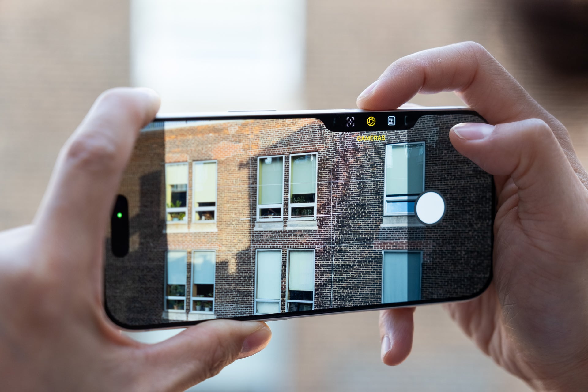 Apple iPhone 17 Pro camera control
