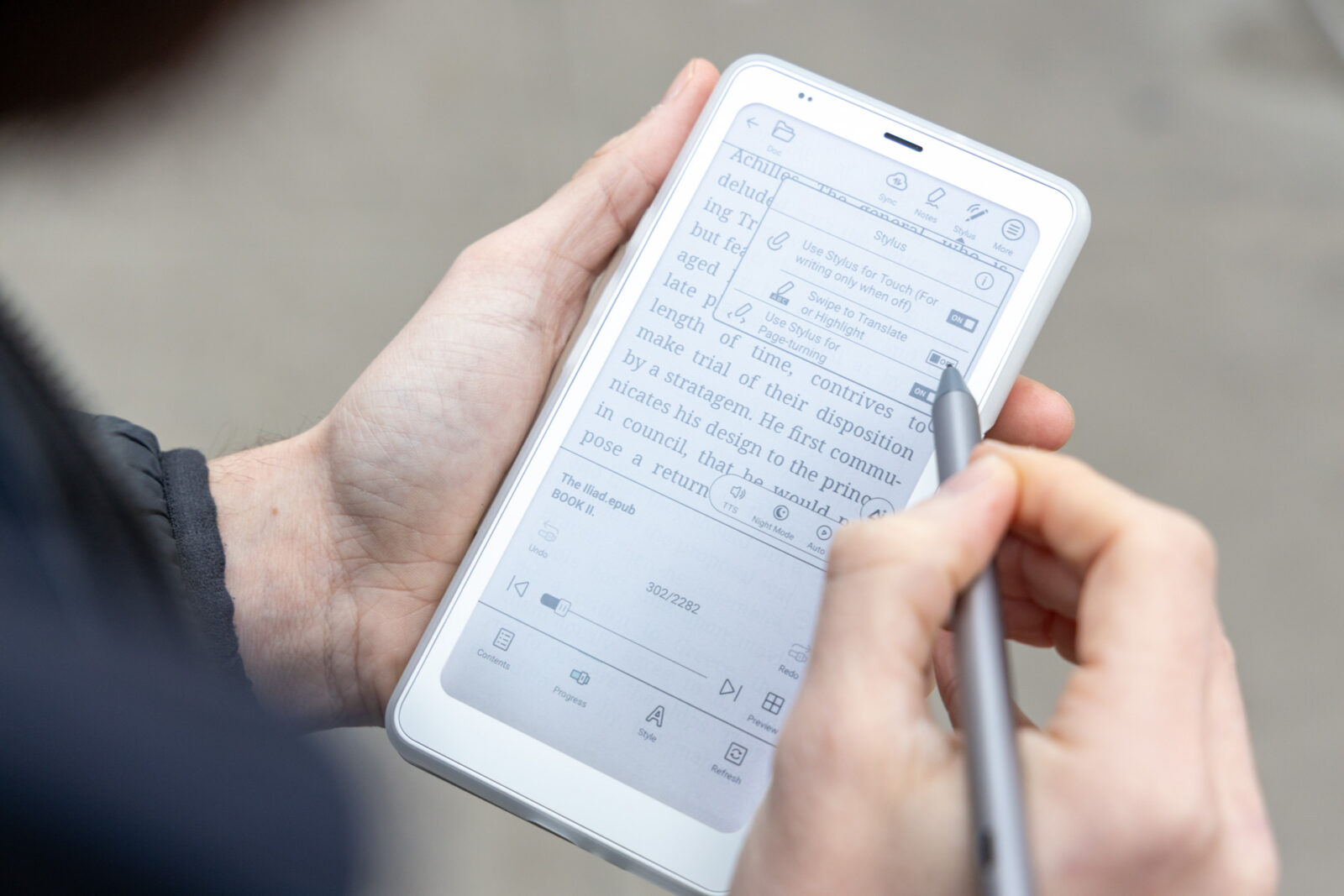The Phone-Sized Boox Palma 2 Pro Made Me a Color E-Reader Convert