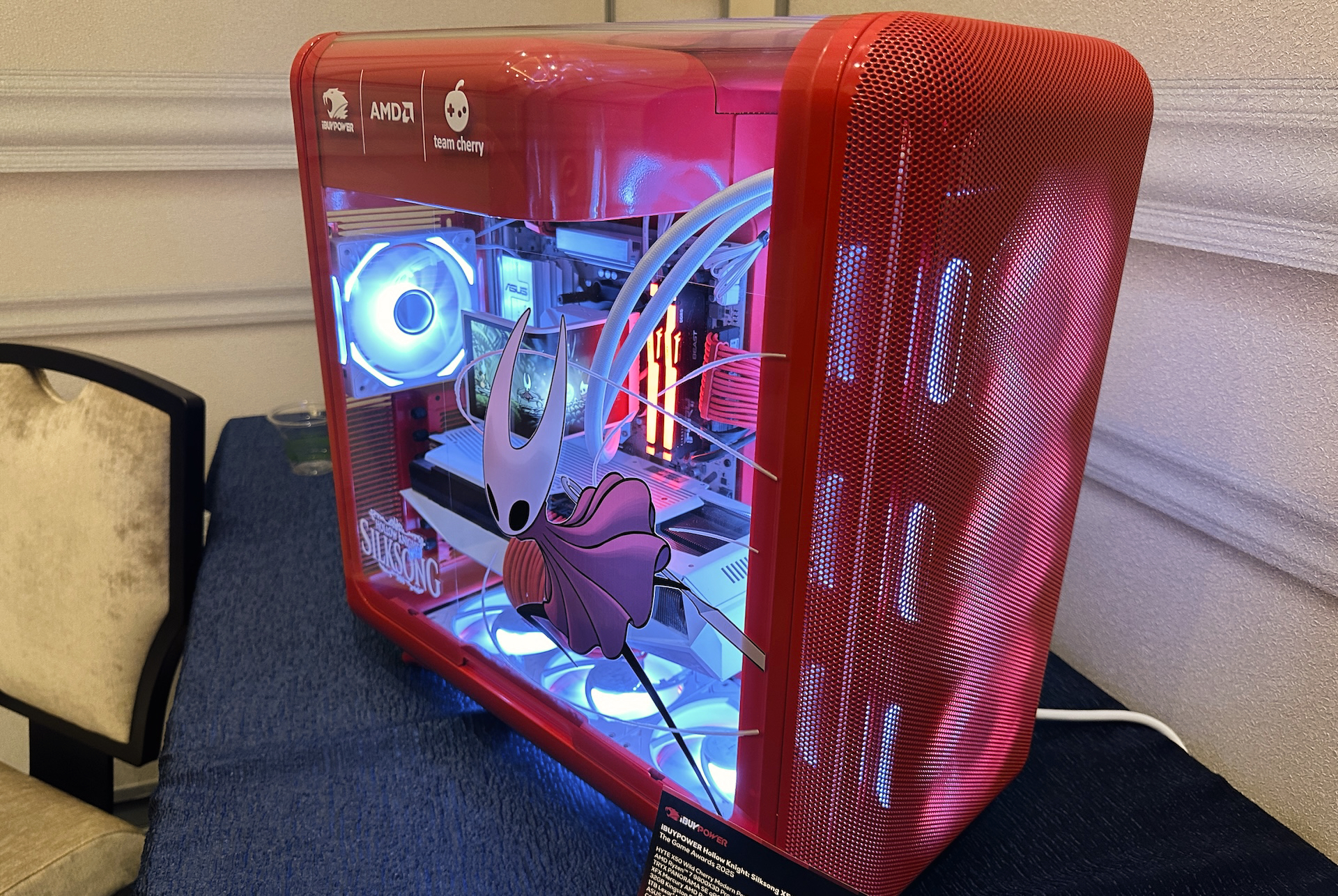 Hyte X50 Case Hollow Knight Silksong 1