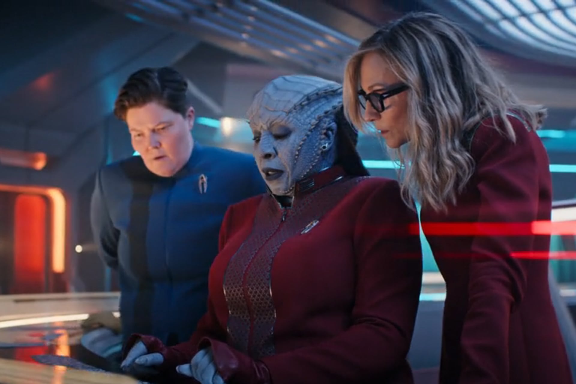 Star Trek Starfleet Academy Captain Ake Glasses