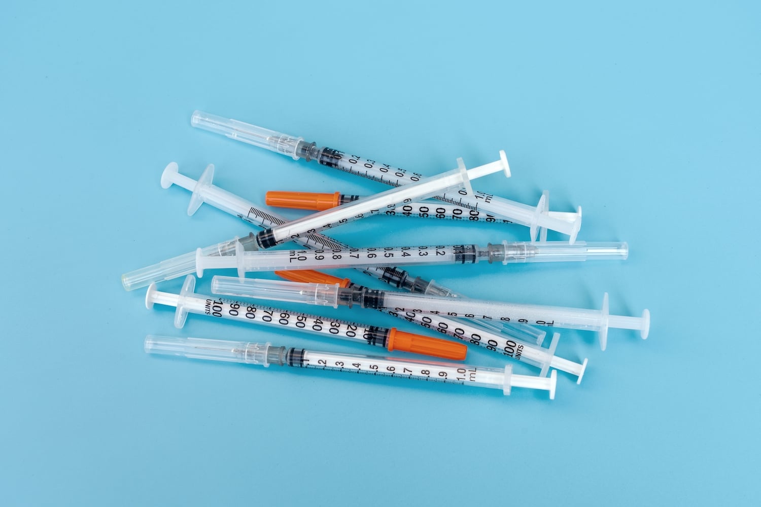 A pile of syringes 