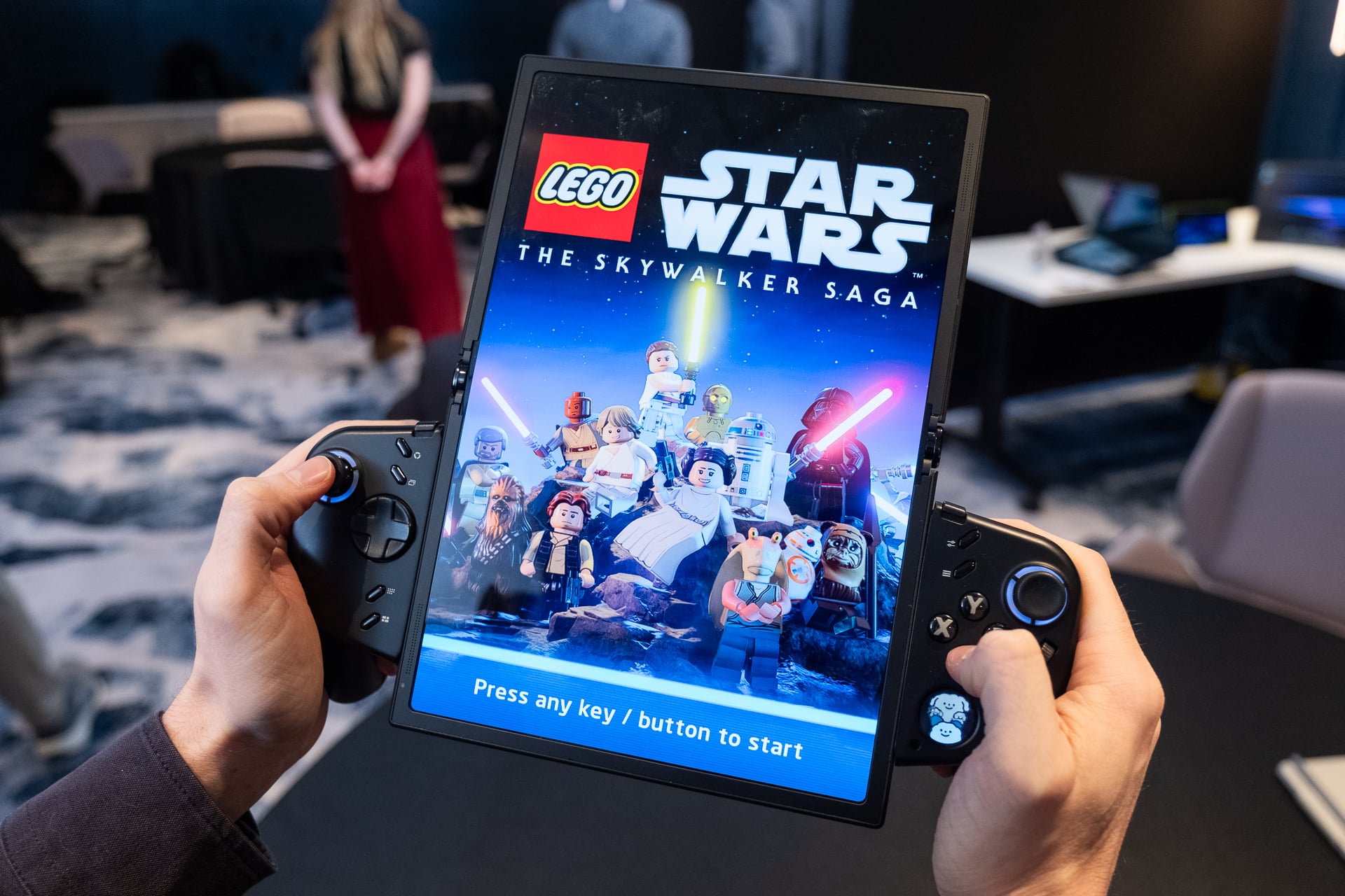 Lenovo Legion Go Fold 12