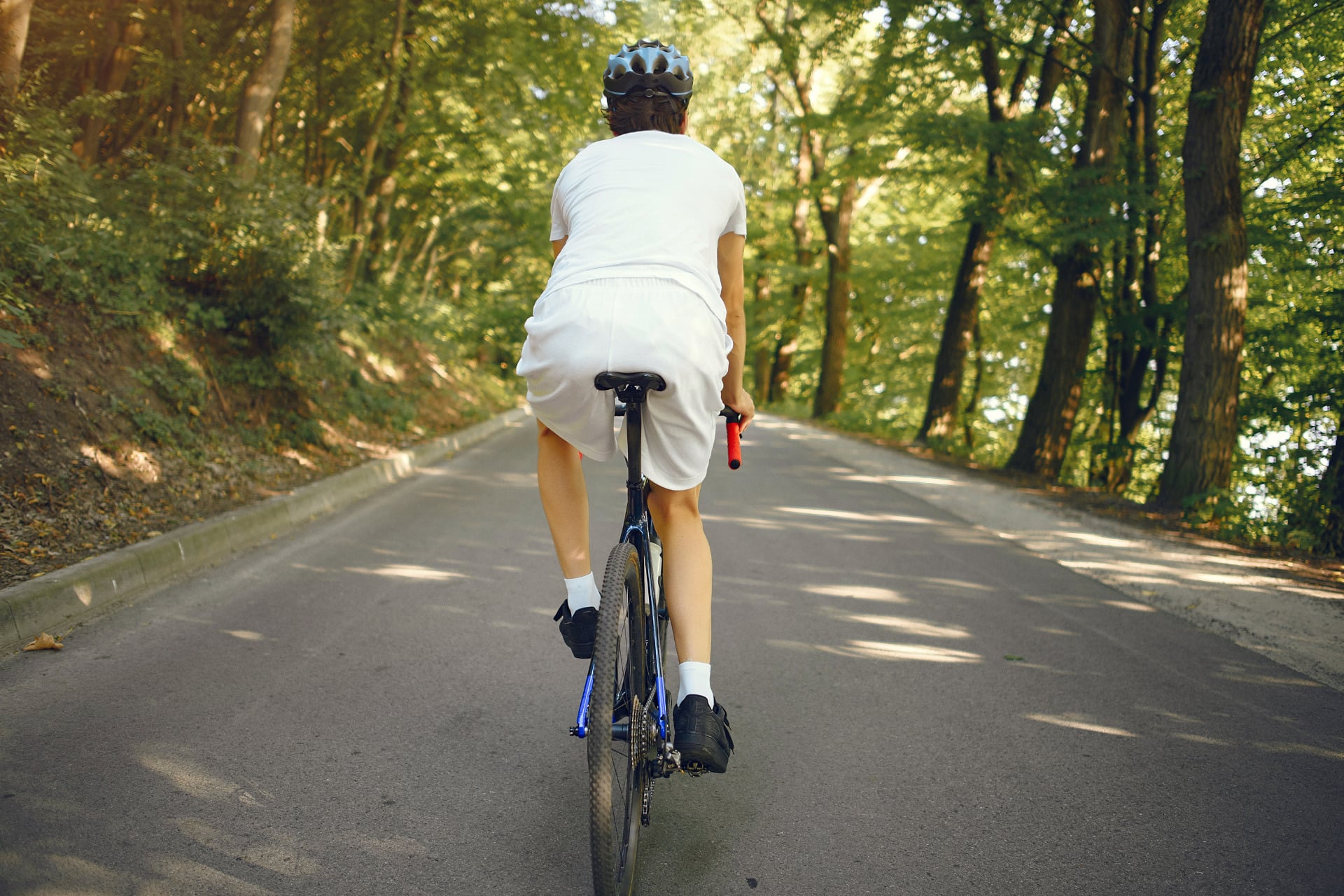 Do you know what a cyclist is telling you?