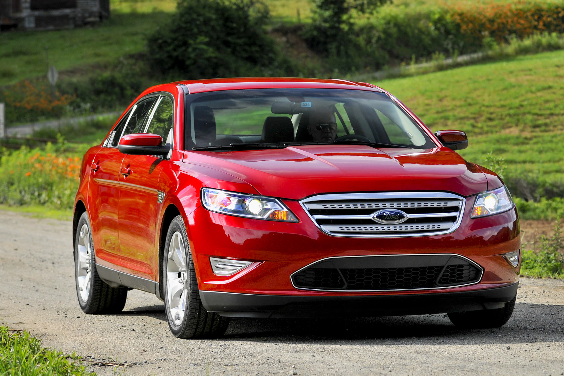 A beautiful 2010 Ford Taurus