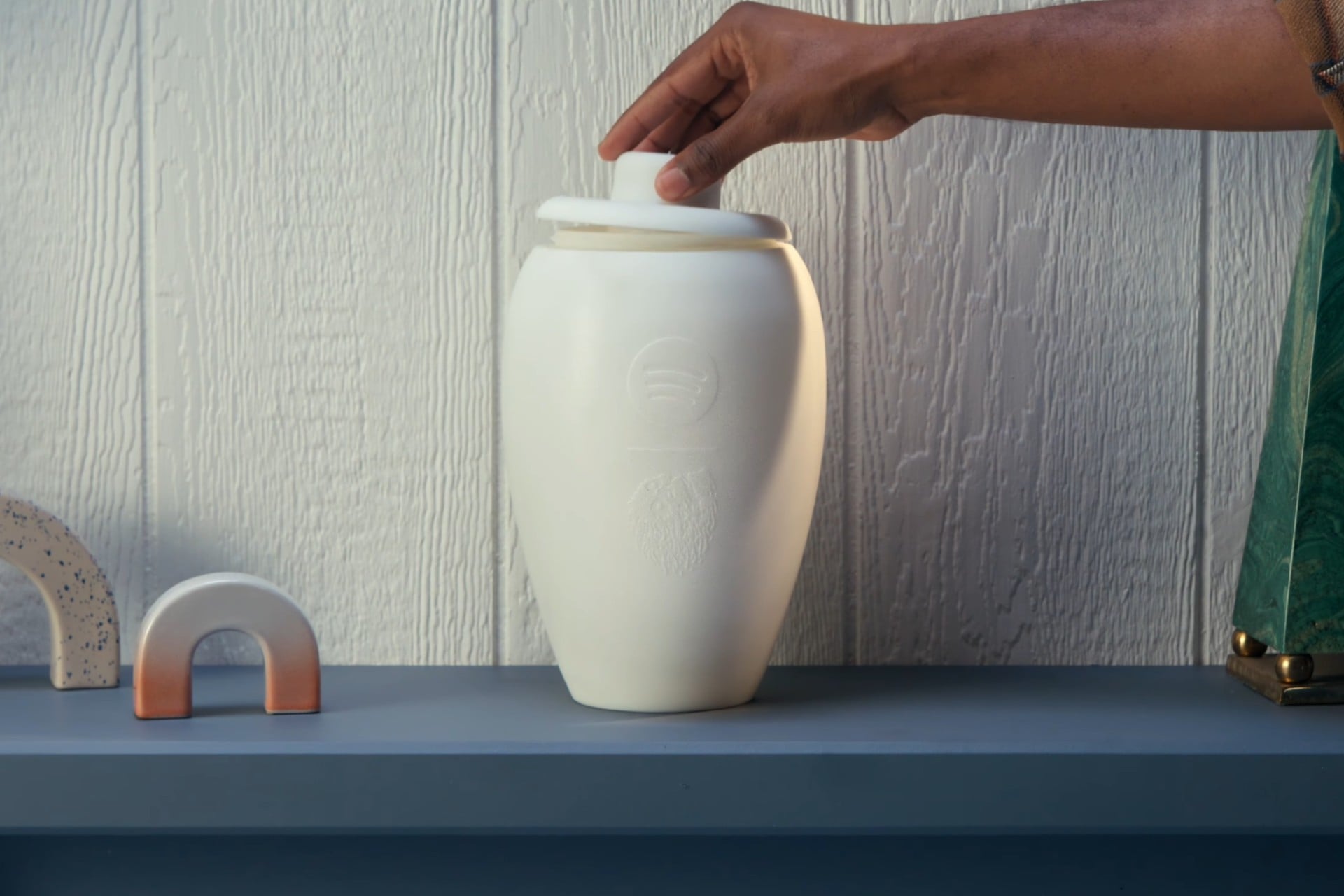 Spotify Speaker Urn