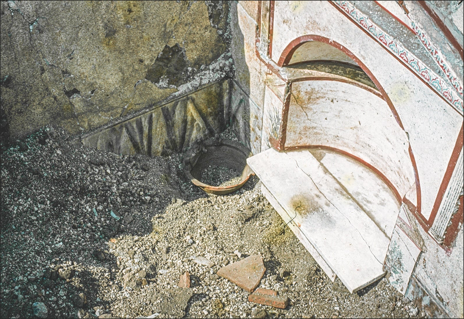 A-domestic-shrine-in-a-villa-rustica-at-Boscoreale-in-Pompeii-ruins