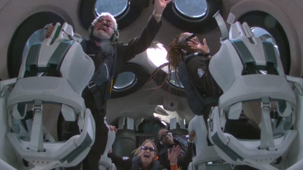 Richard Branson Is Still Trying to Make Space Tourism Happen, Selling Tickets at $750,000