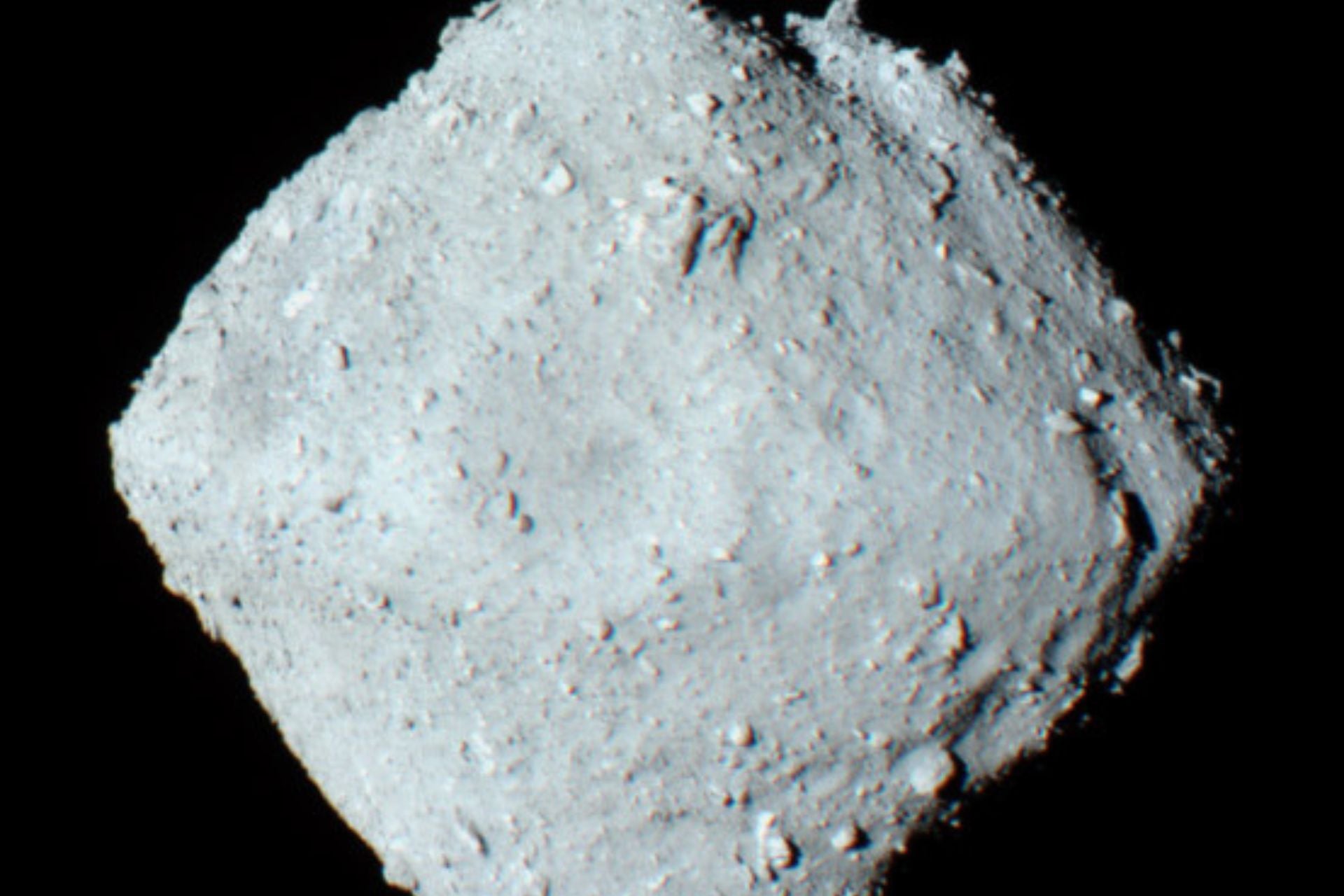 A colored view of the asteroid 162173 Ryugu, seen by the ONC-T camera on board of Hayabusa2