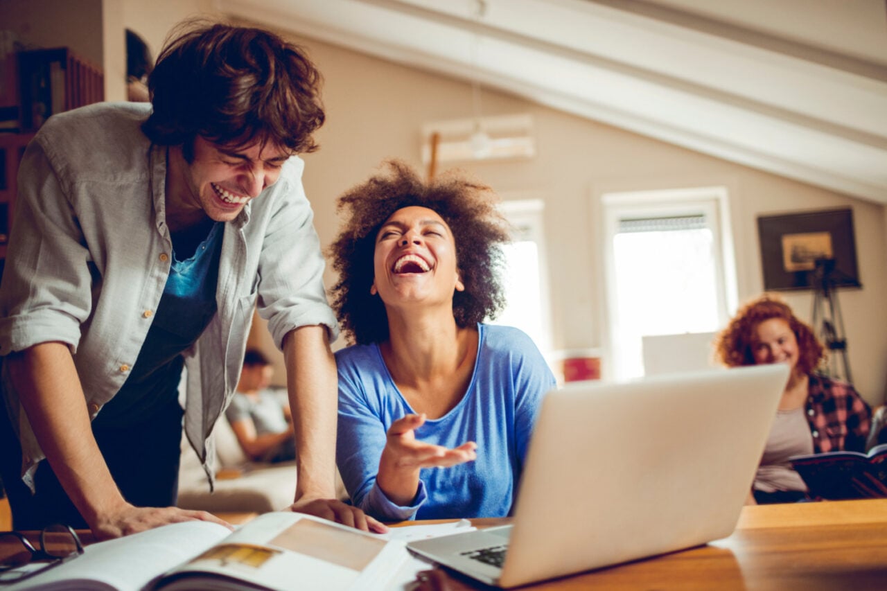 T-Mobile 5G Home Internet Delivers Fast Speeds, Low Monthly Prices and Cash Back