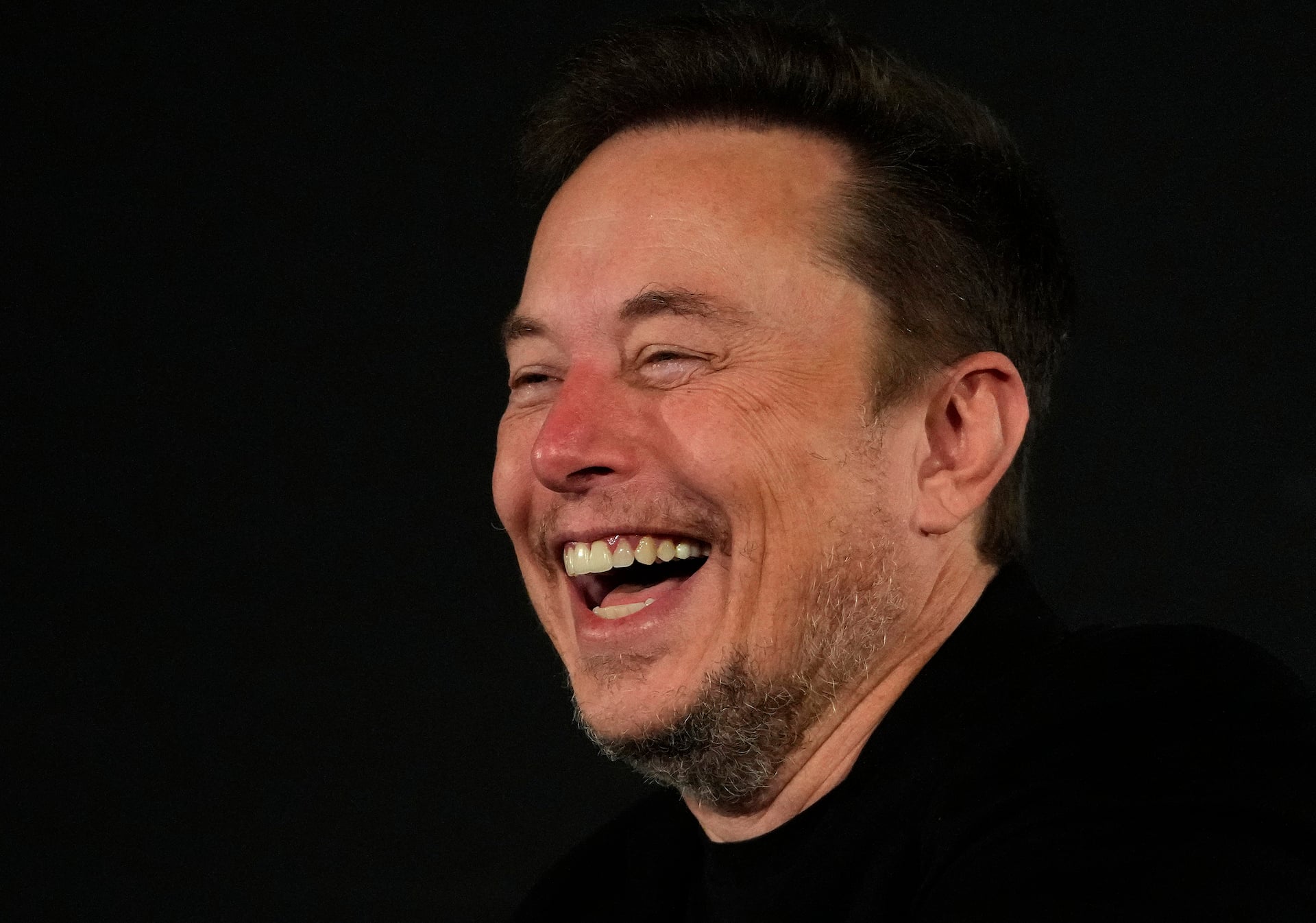 Elon Musk Doesn't Get to Pay TSA Workers' Salaries