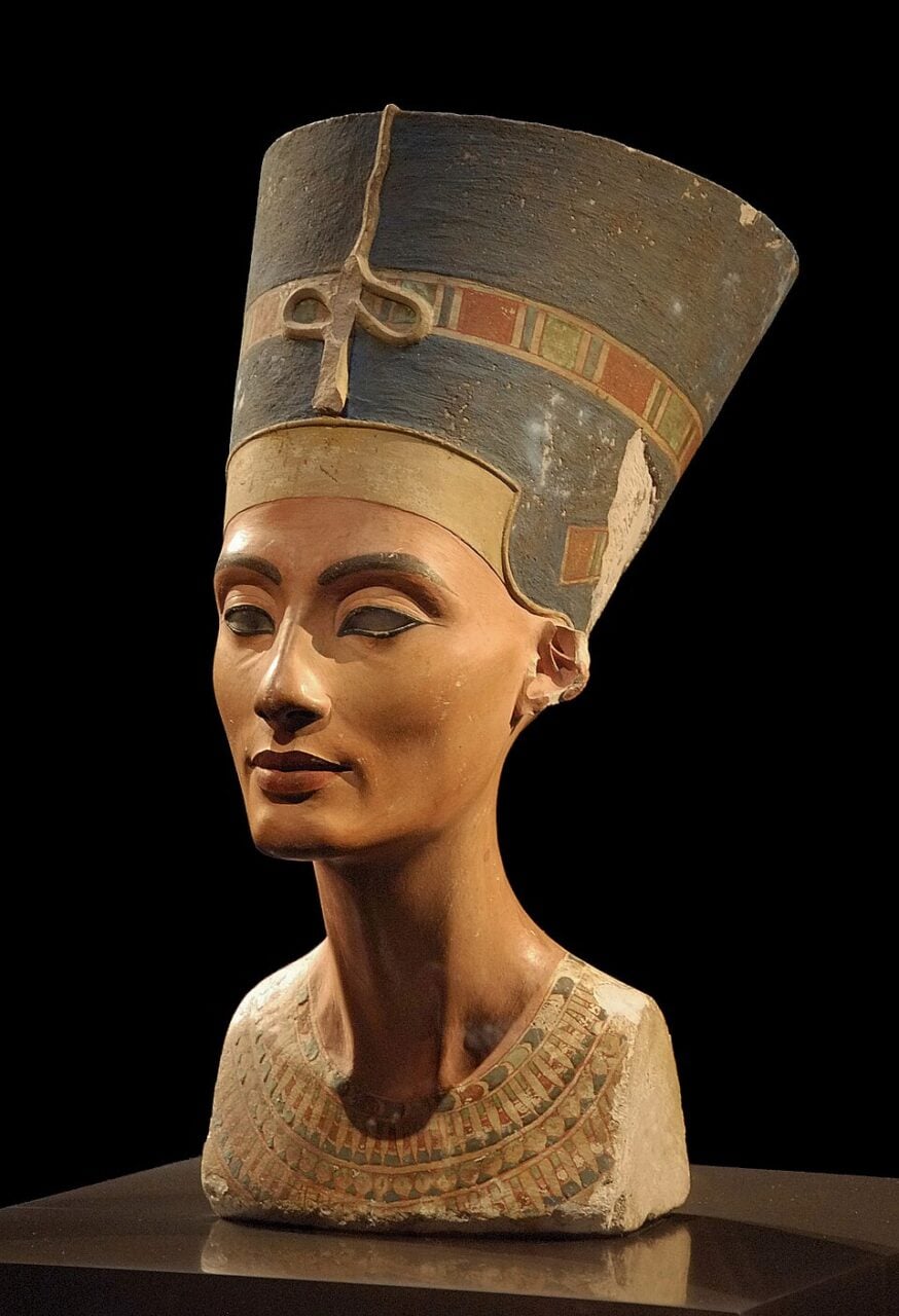 Nefertiti Bust Neues Museum